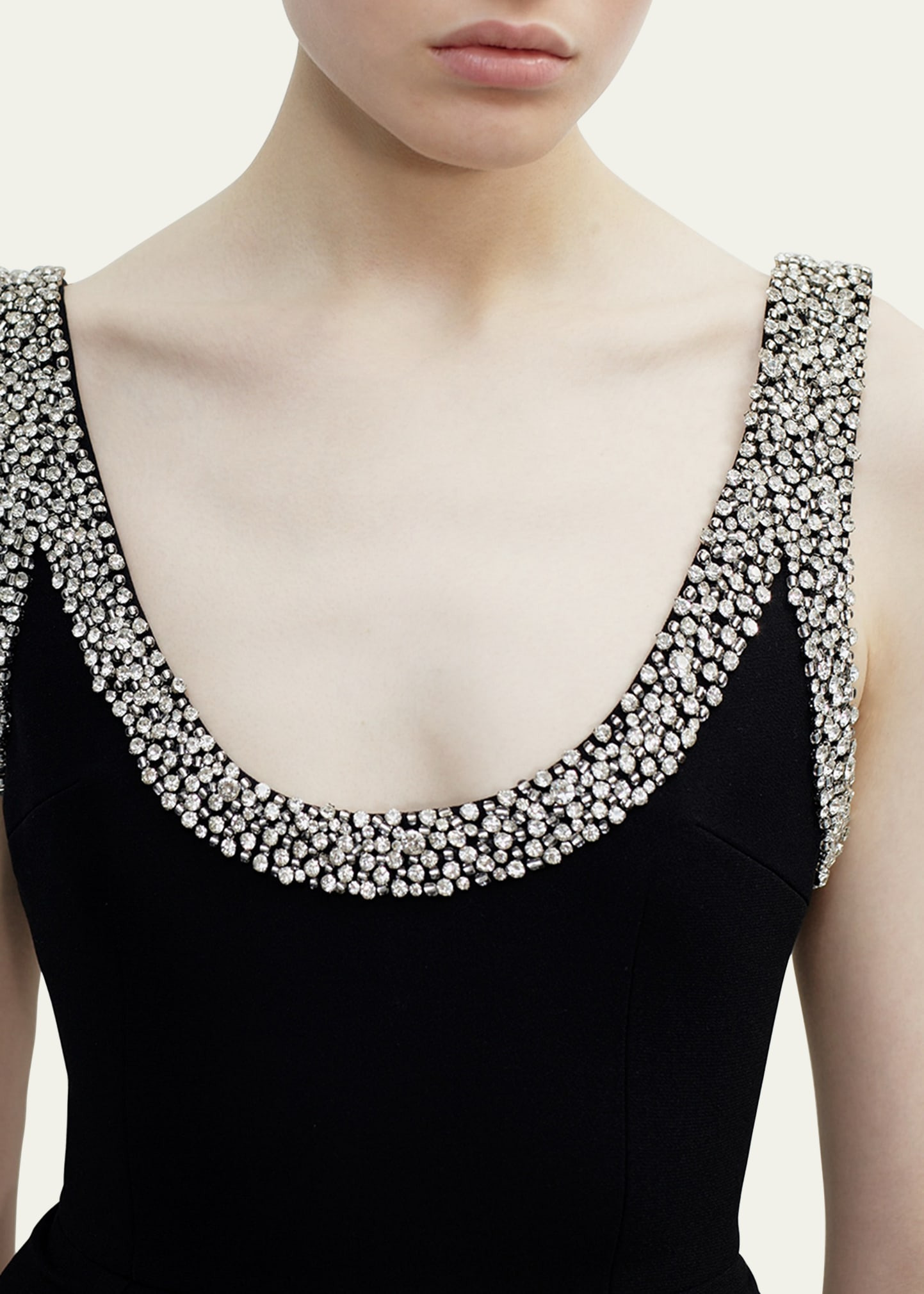 Manu Embellished Sleeveless Gown - 4