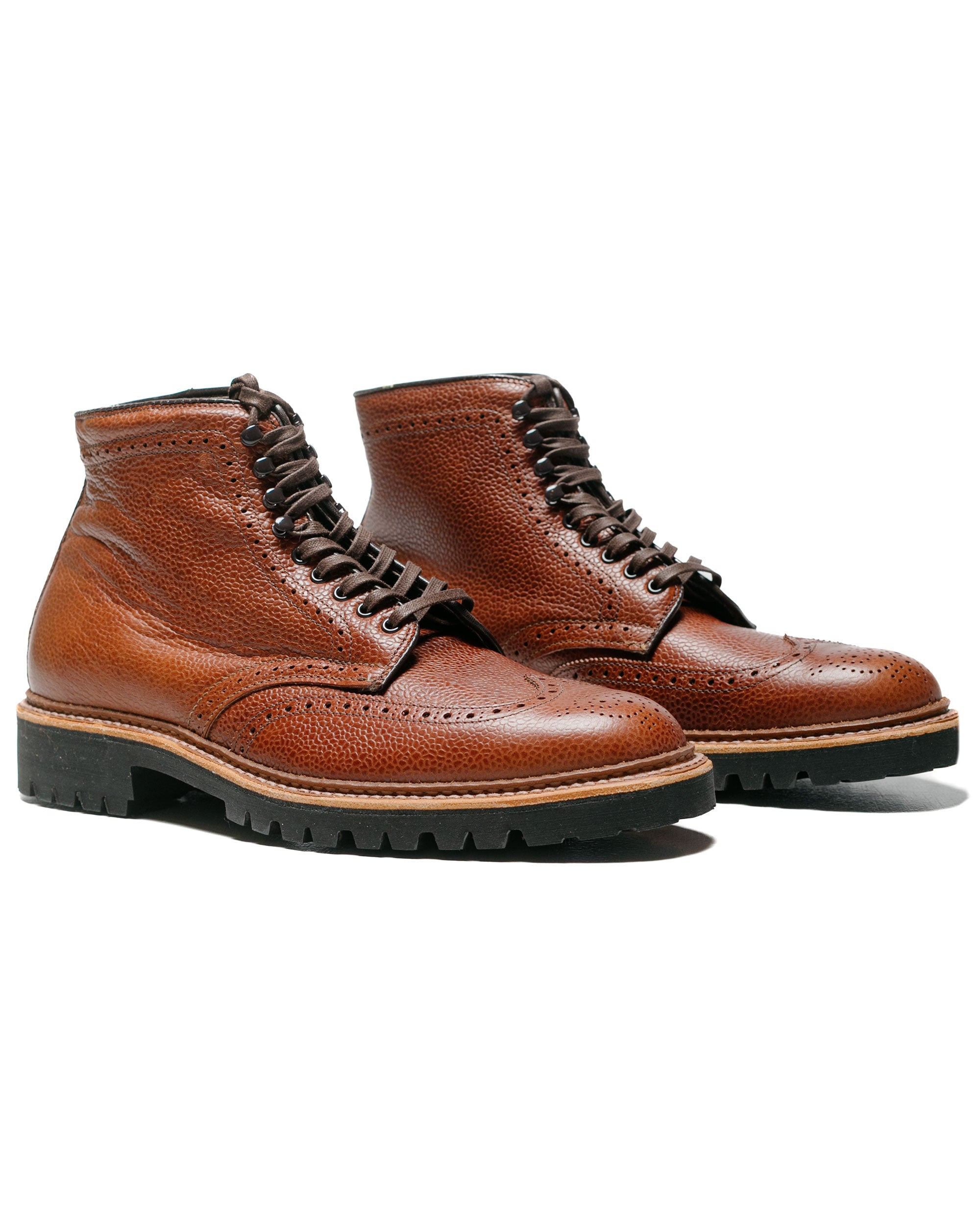 Short Wing Boot Brown Scotch Grain With Lug Sole - 2