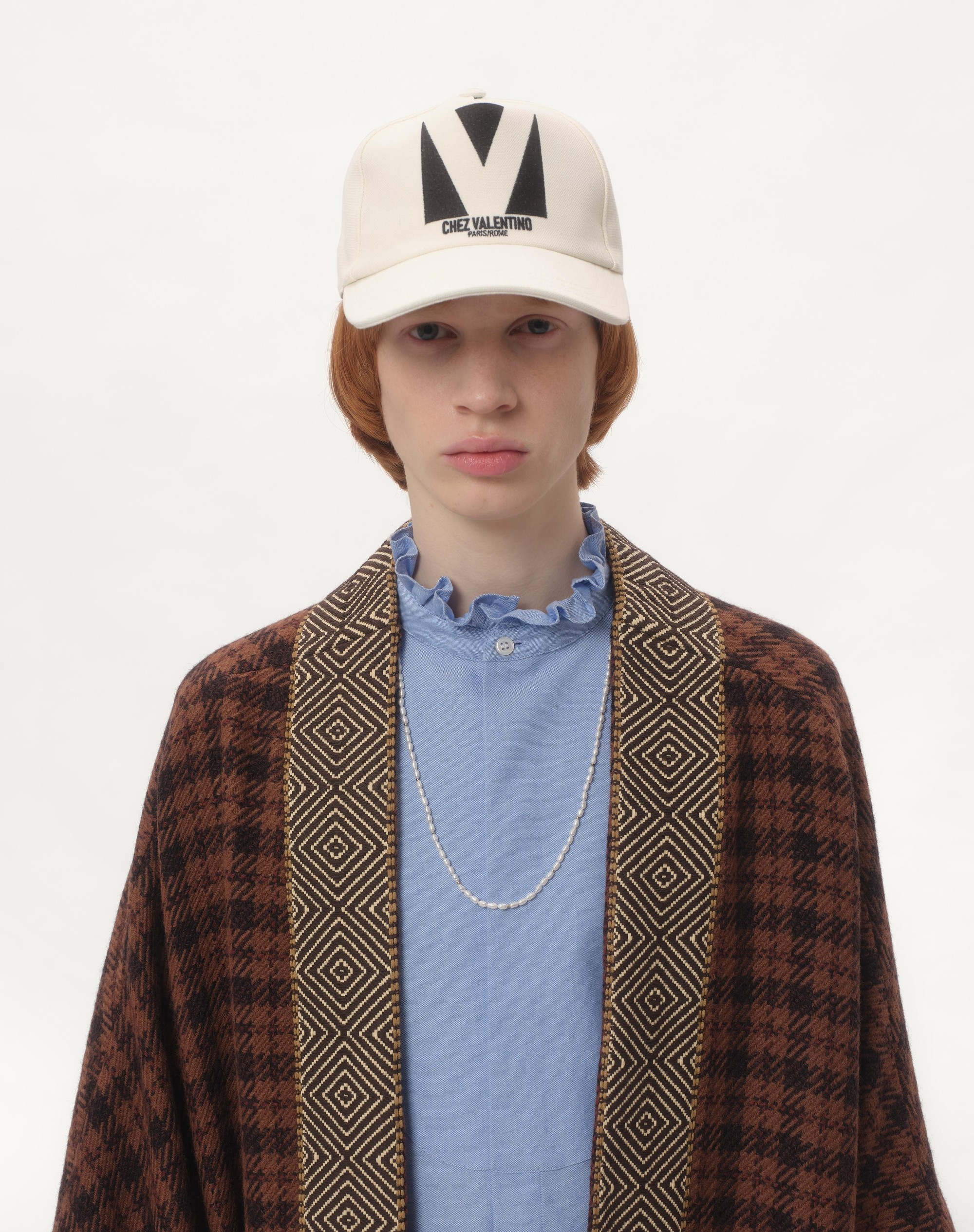 WOOL CAPE WITH JACQUARD TRIM AND TASSELS ON THE HEM - 5