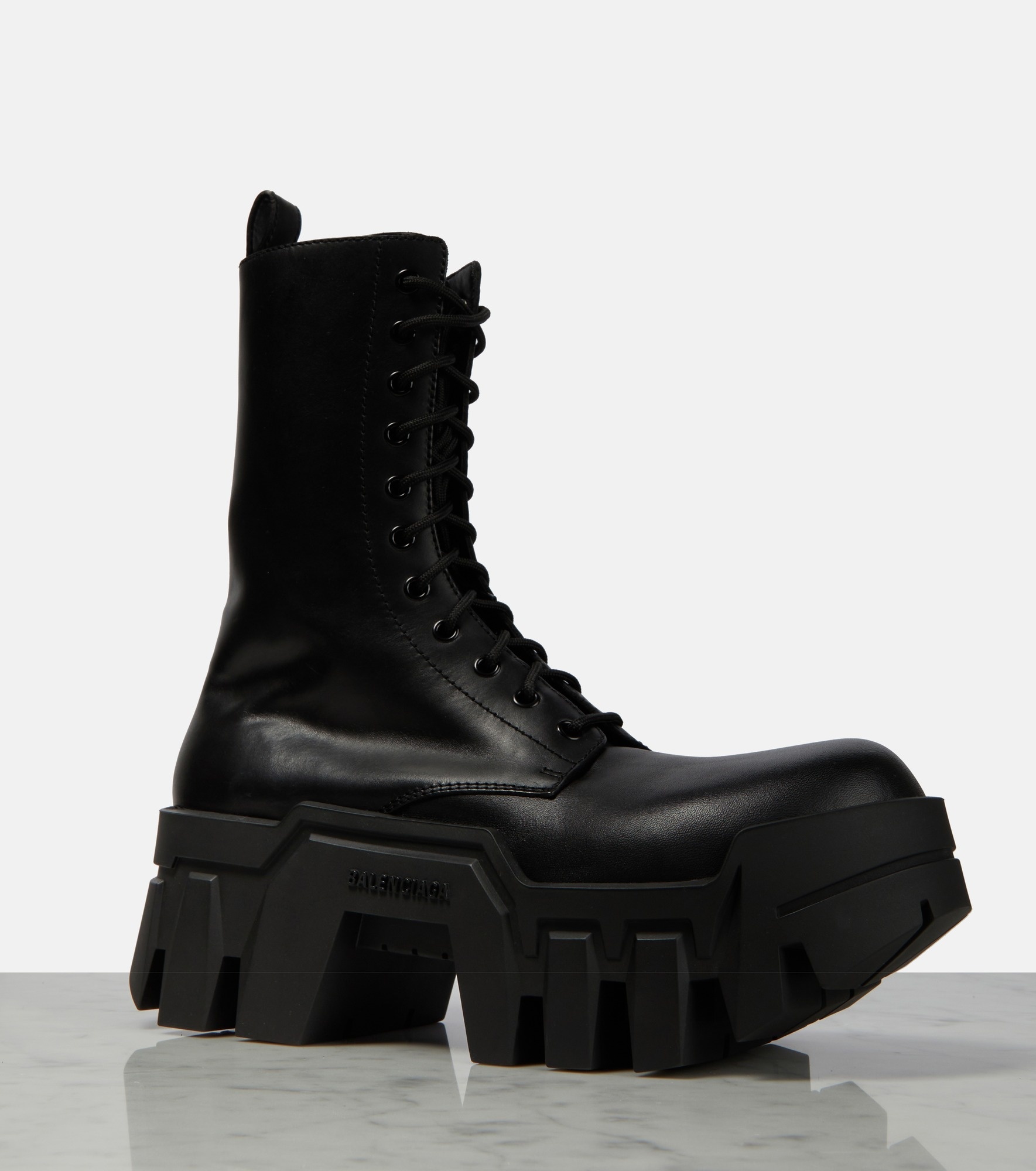Bulldozer lace-up leather ankle boots - 6