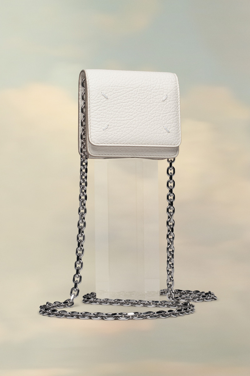 Small leather chain wallet 1