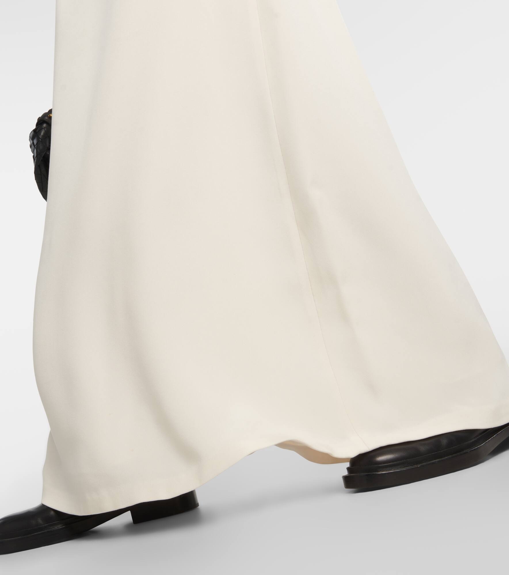 Flared silk gown - 5