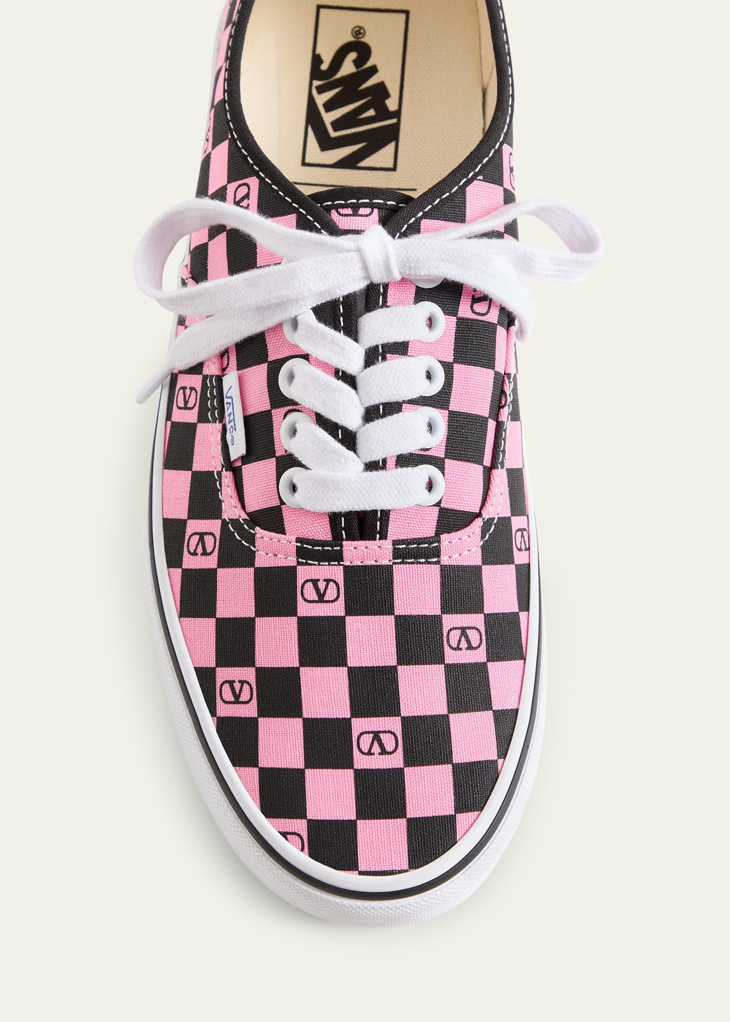x Vans Men's Tess St VLogo Check Canvas Low-Top Sneakers - 4