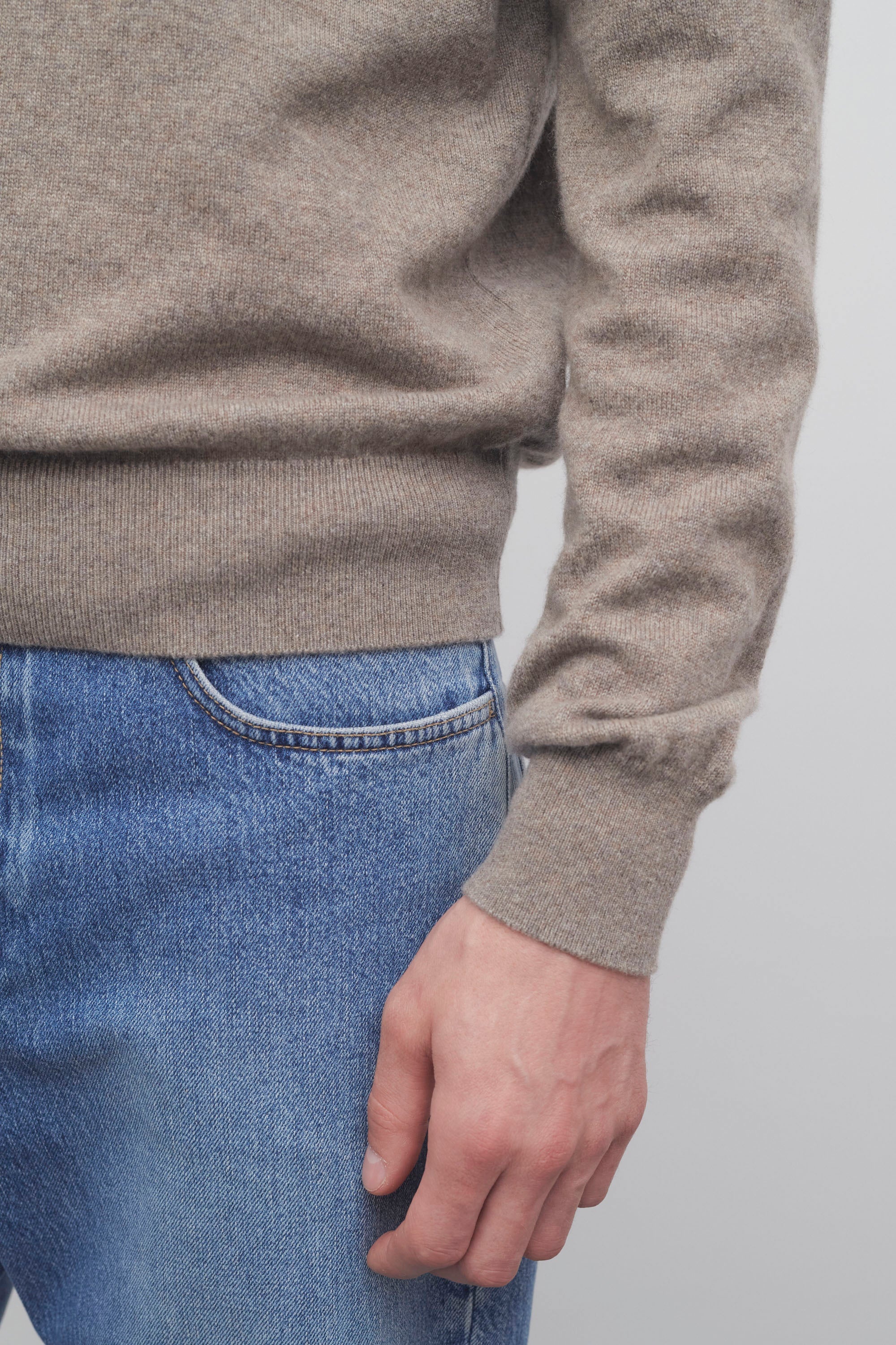 Benji Sweater in Cashmere - 6