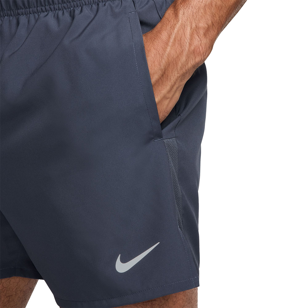 Nike Dri-FIT Challenger Short - 4