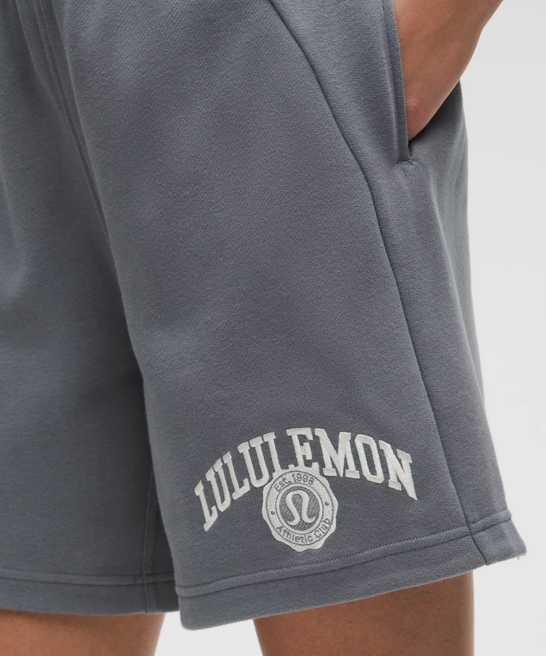 Scuba Mid-Rise Oversized Short 7" *Graphic - 4