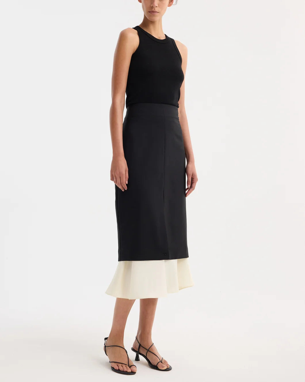 CONTRAST UPSIDE-DOWN SKIRT  | BLACK - 3