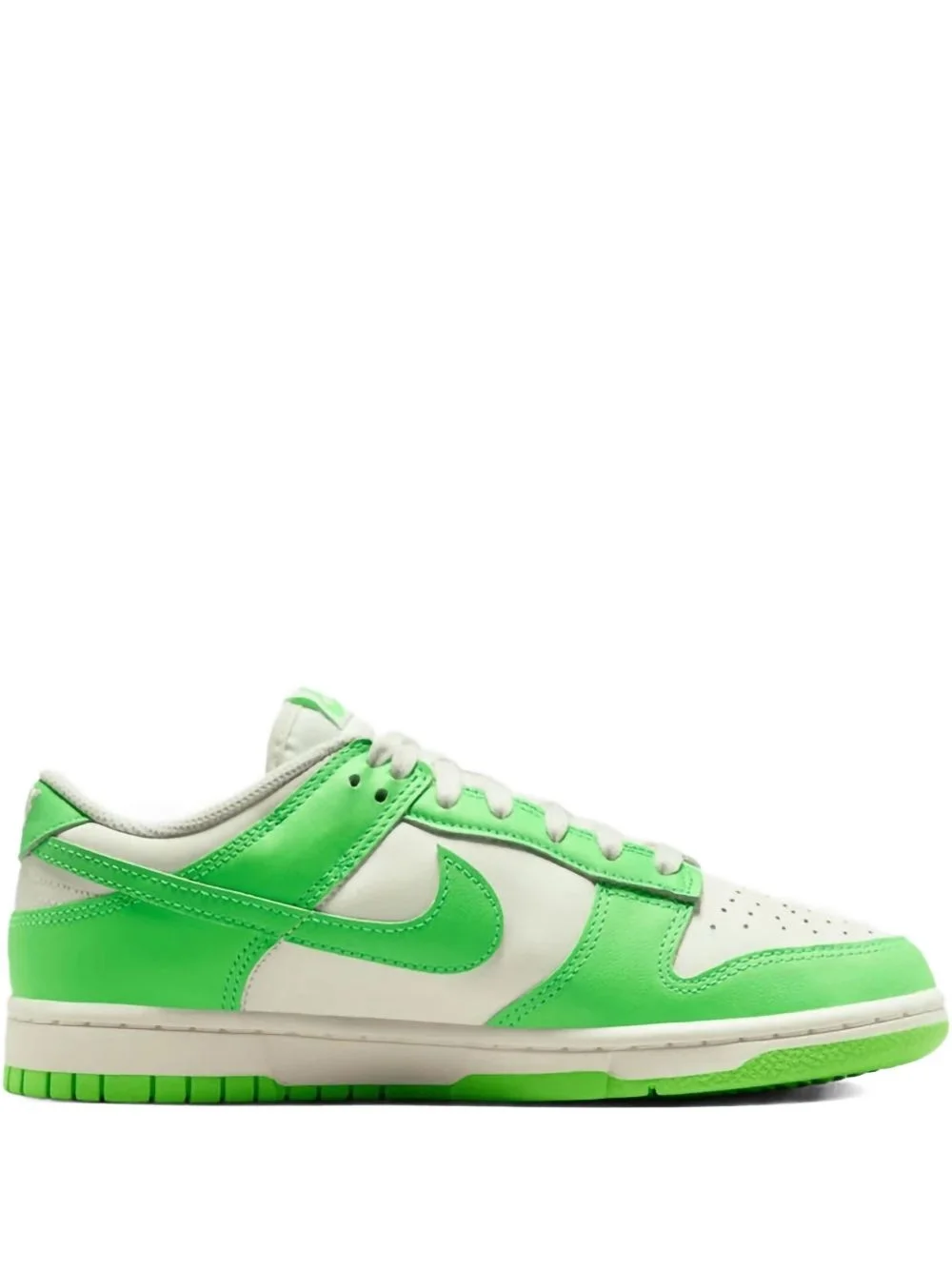 Dunk Low "Green Strike" sneakers - 1
