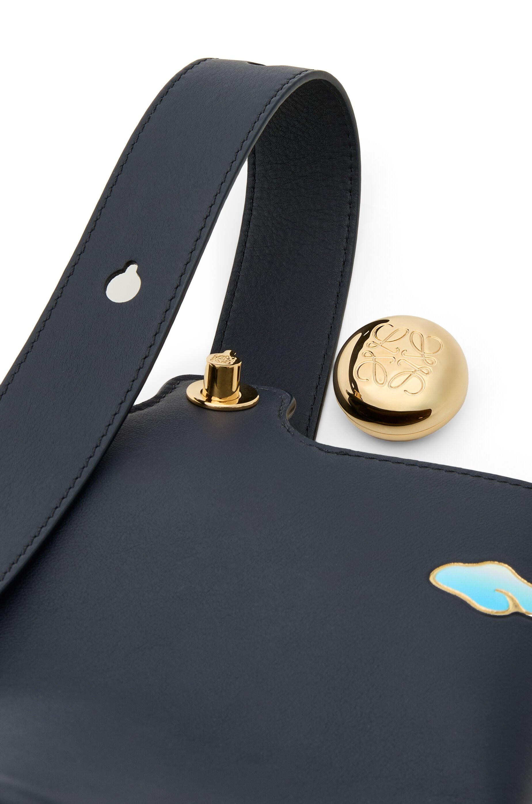 Mini Pebble bucket in nappa calfskin - 9