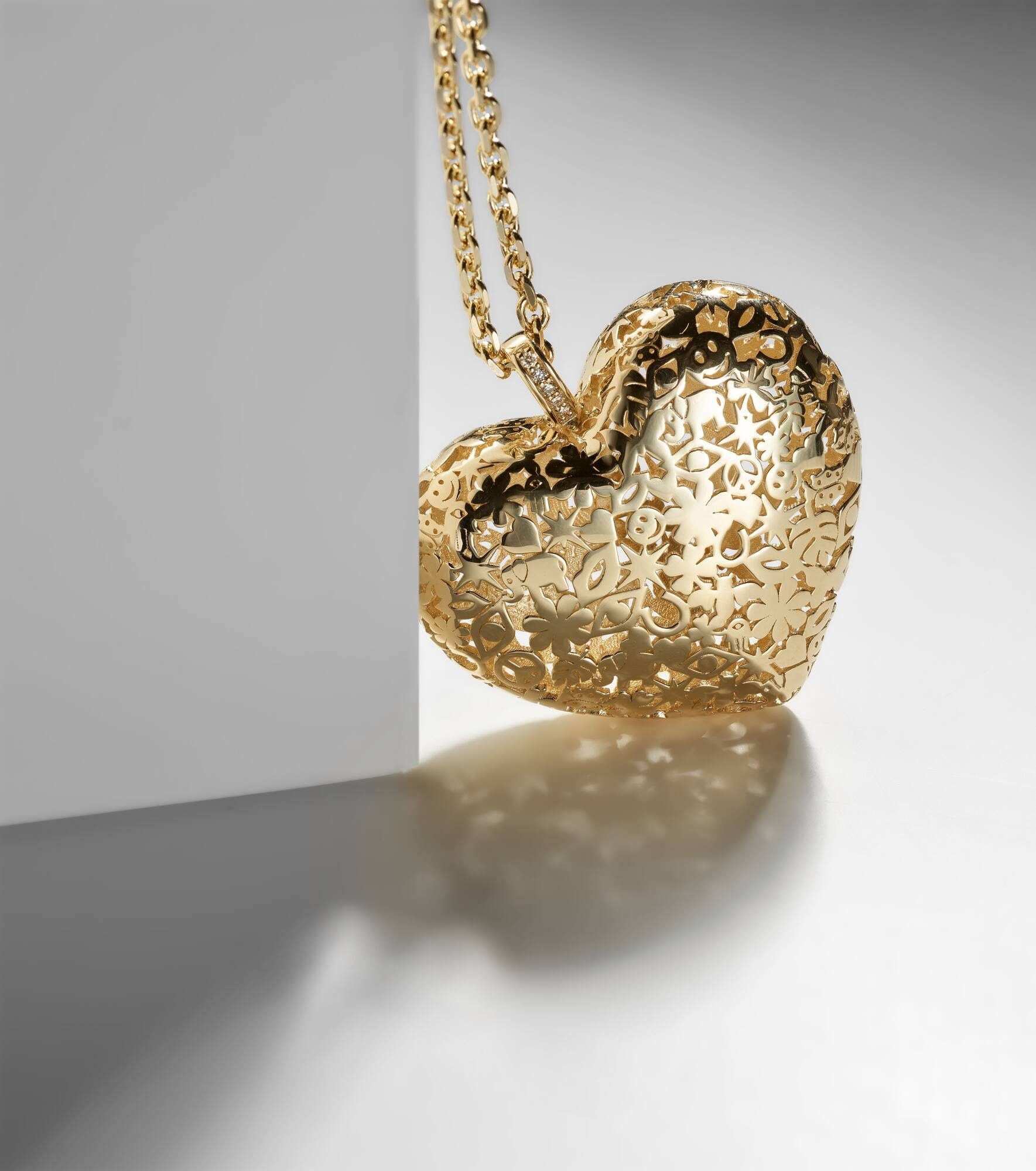 Puffy Icon Wallpaper Heart 14kt gold necklace with diamonds - 5