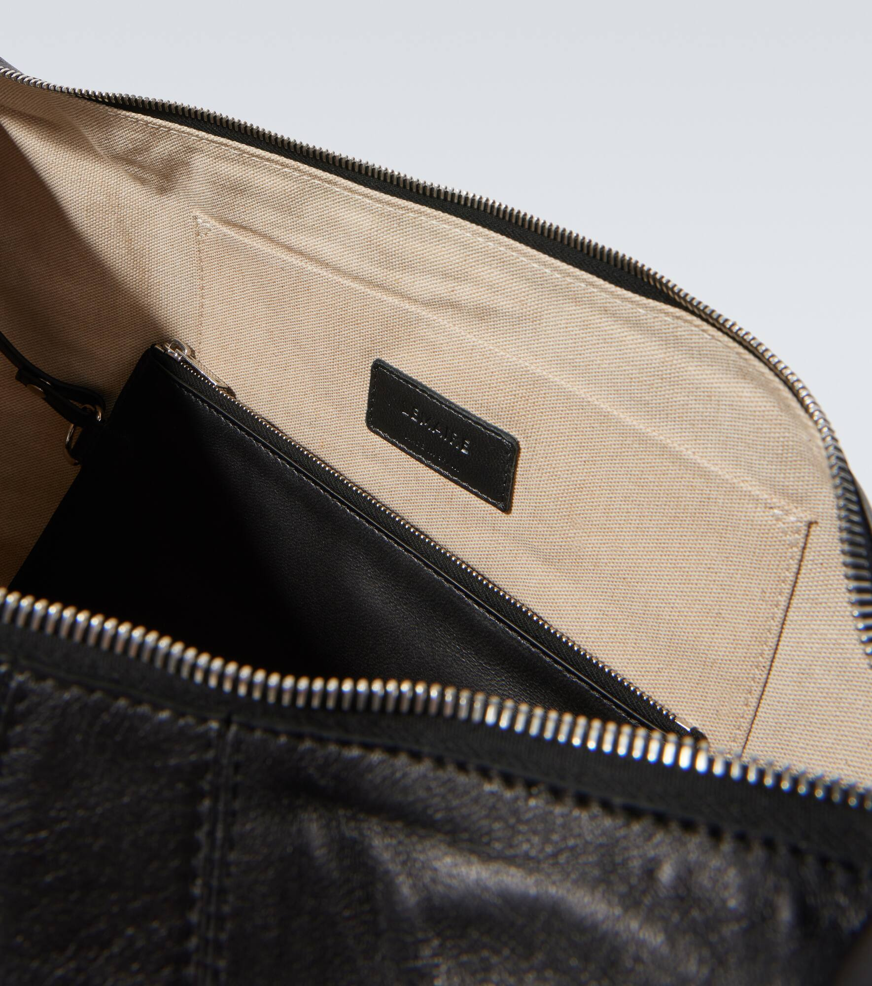 Croissant Large leather shoulder bag - 4