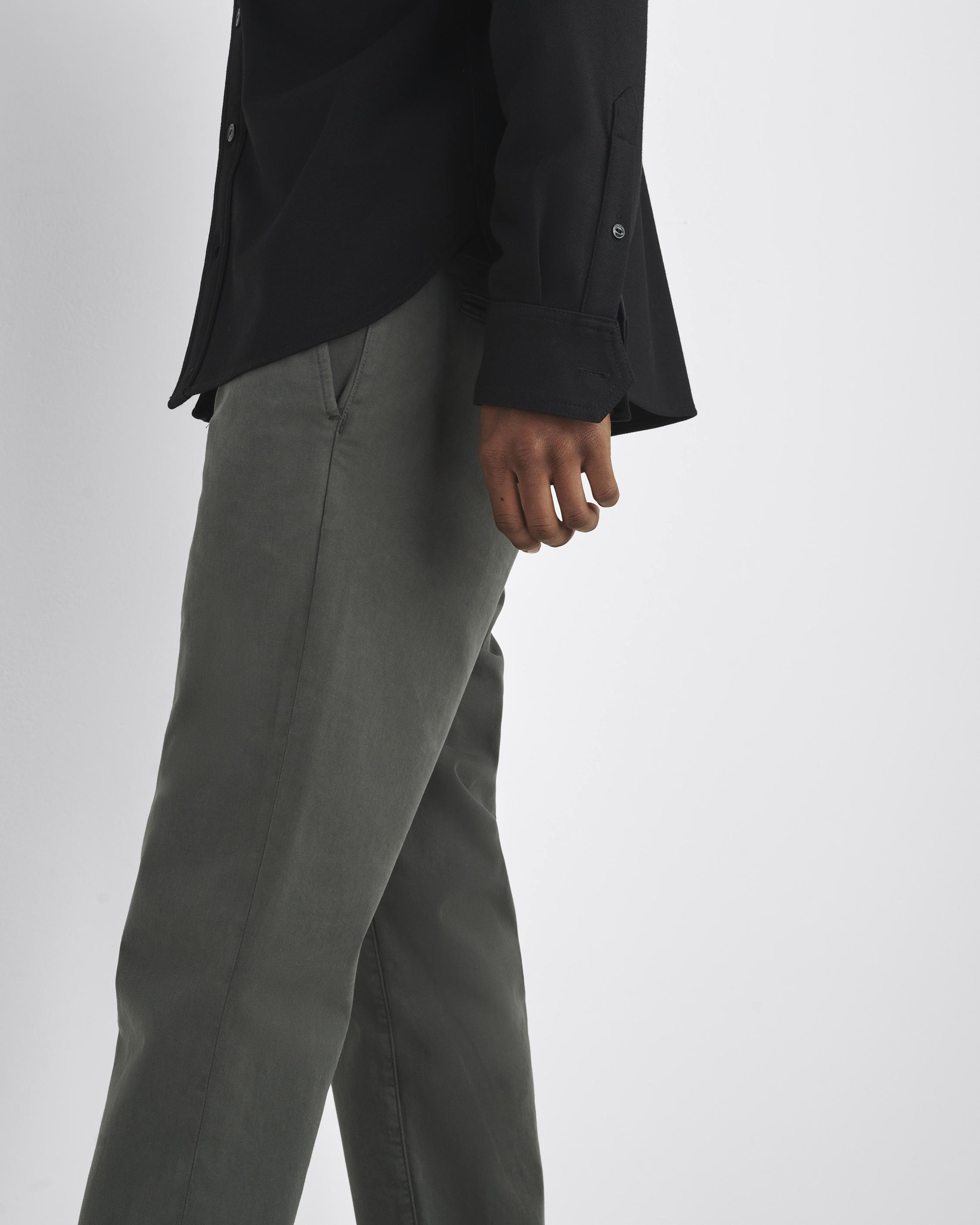 Fit 2 Stretch Twill Chino
Slim Fit - 6