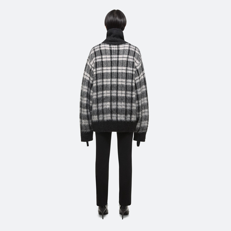 BRUSHED TURTLENECK SWEATER 9