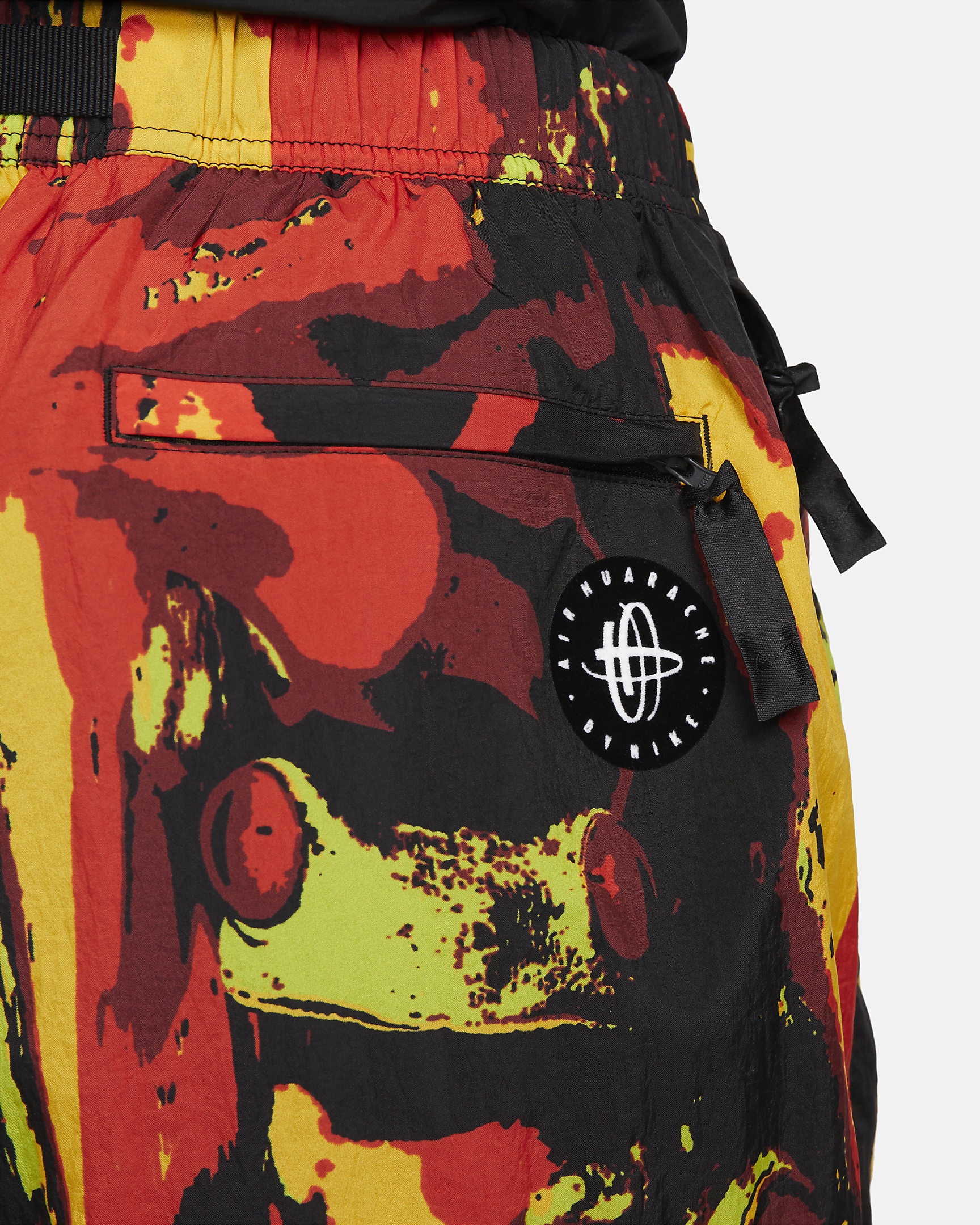 Nike "Huarache Frog" Woven Shorts - 7