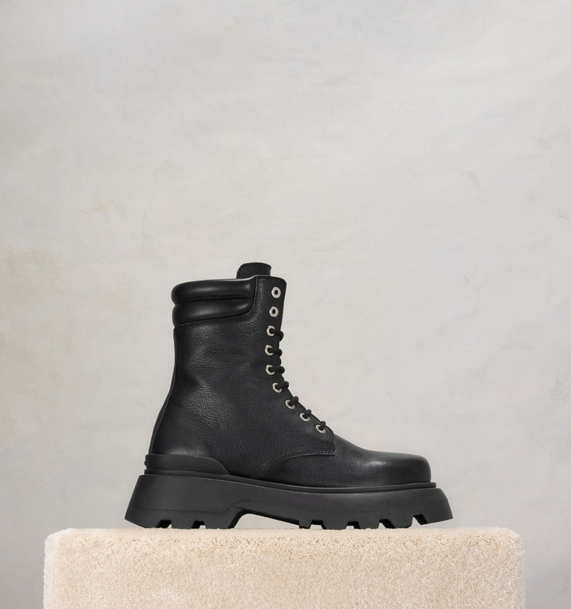 AMI Paris Lug Sole Ankle Boots outlook