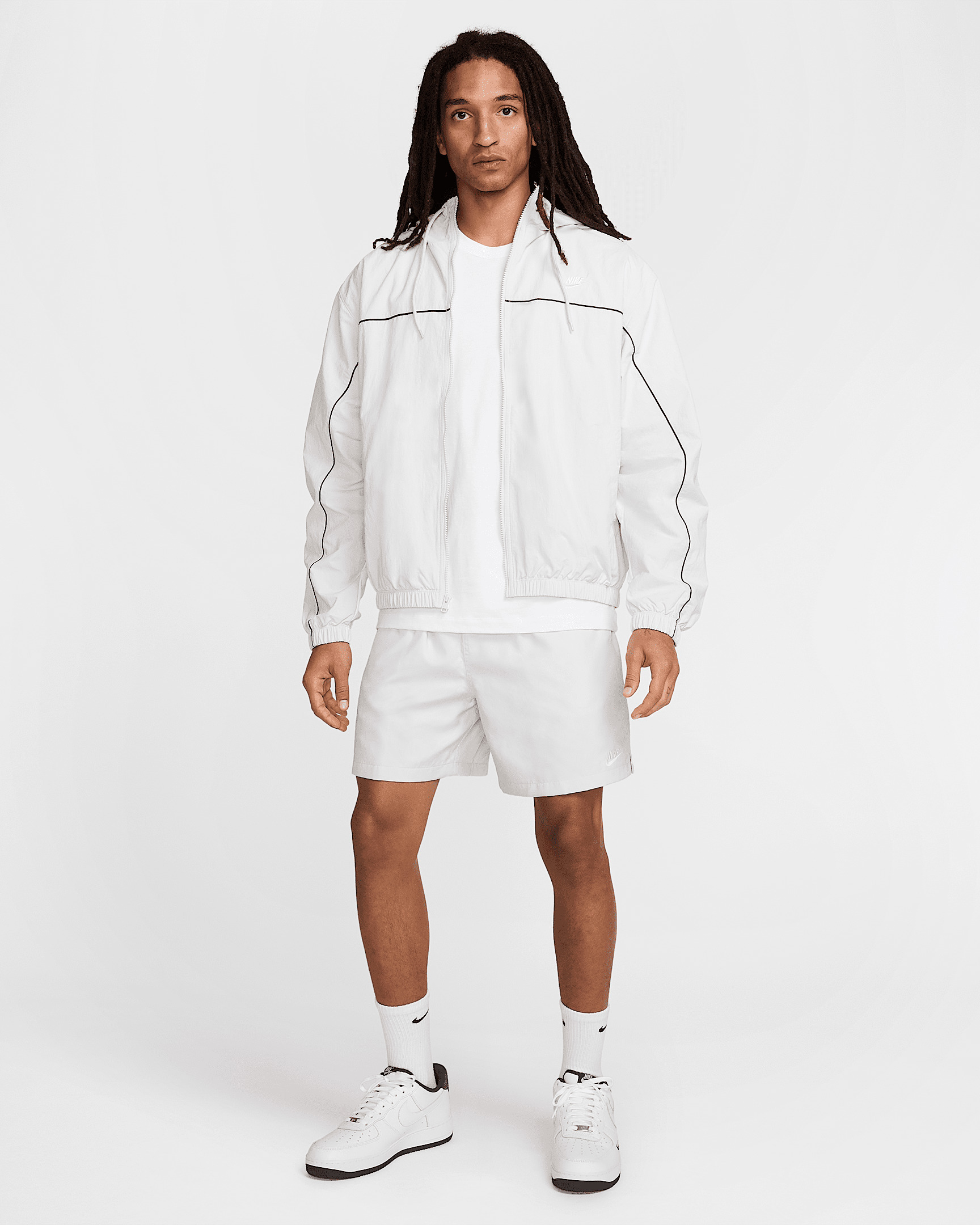 Nike Club Men's Woven Flow Shorts - 6