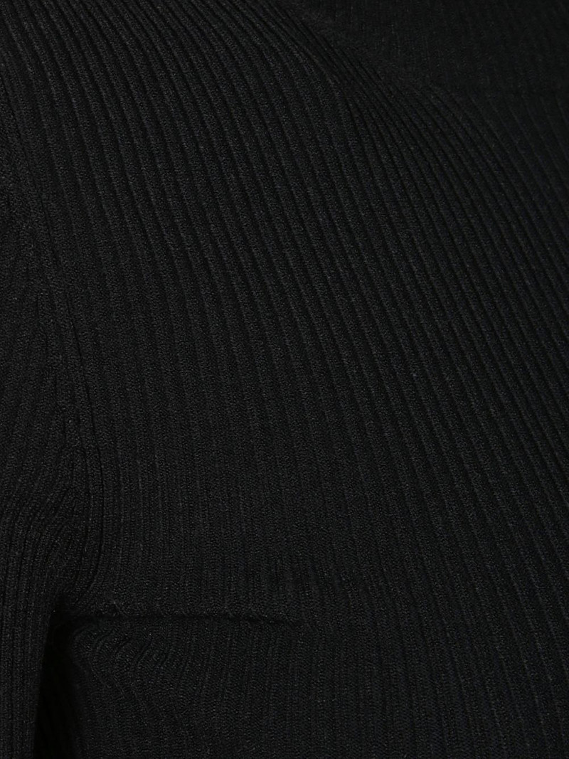 turtleneck sweater 3