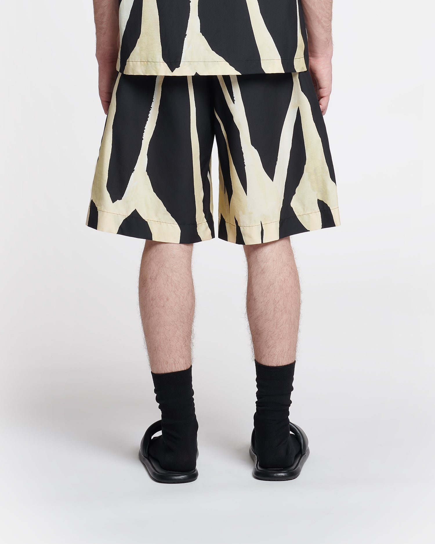 Printed Silk And Cotton Blend Bermuda Shorts - 4