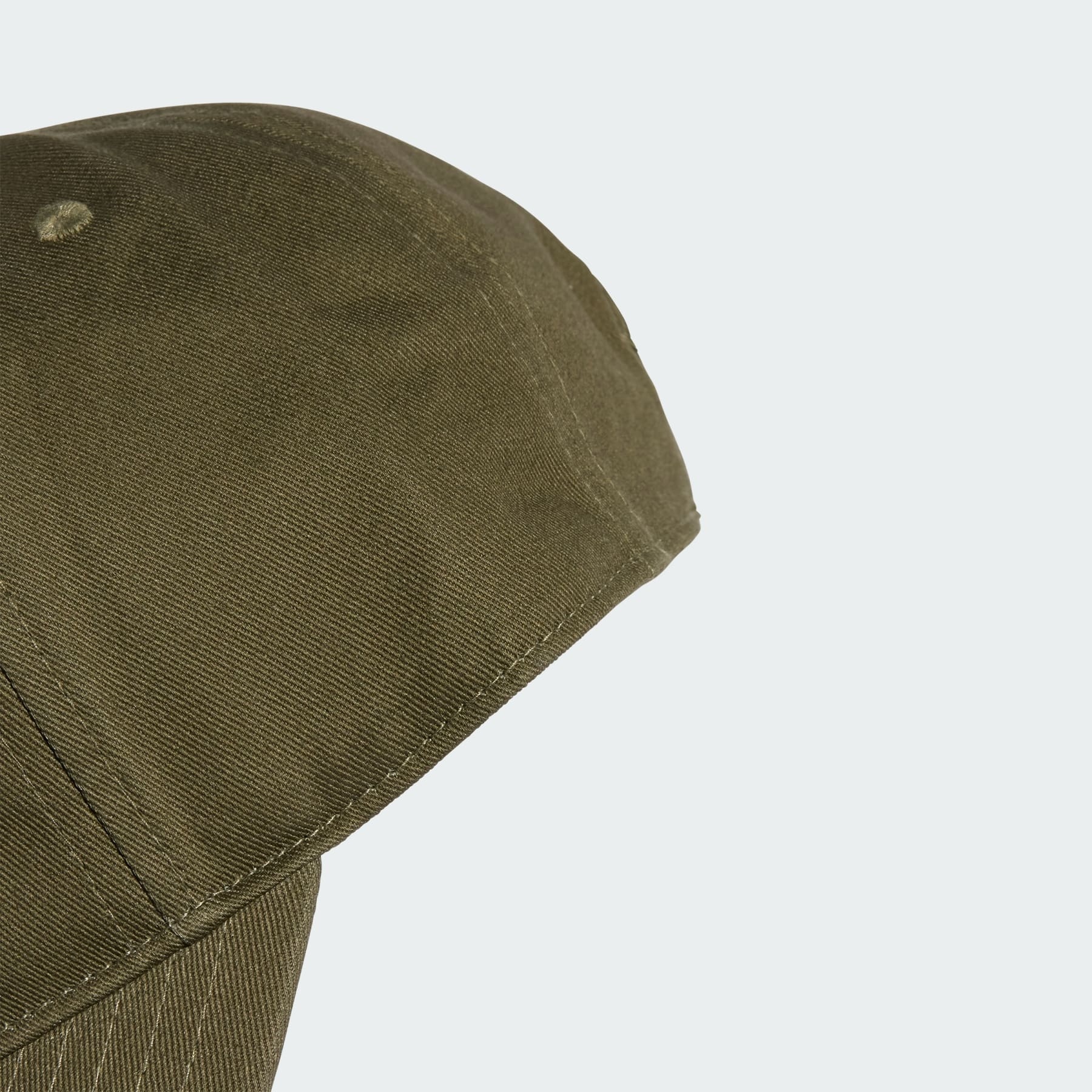 Everyday Icons Cap With Tonal Metal Trefoil 2