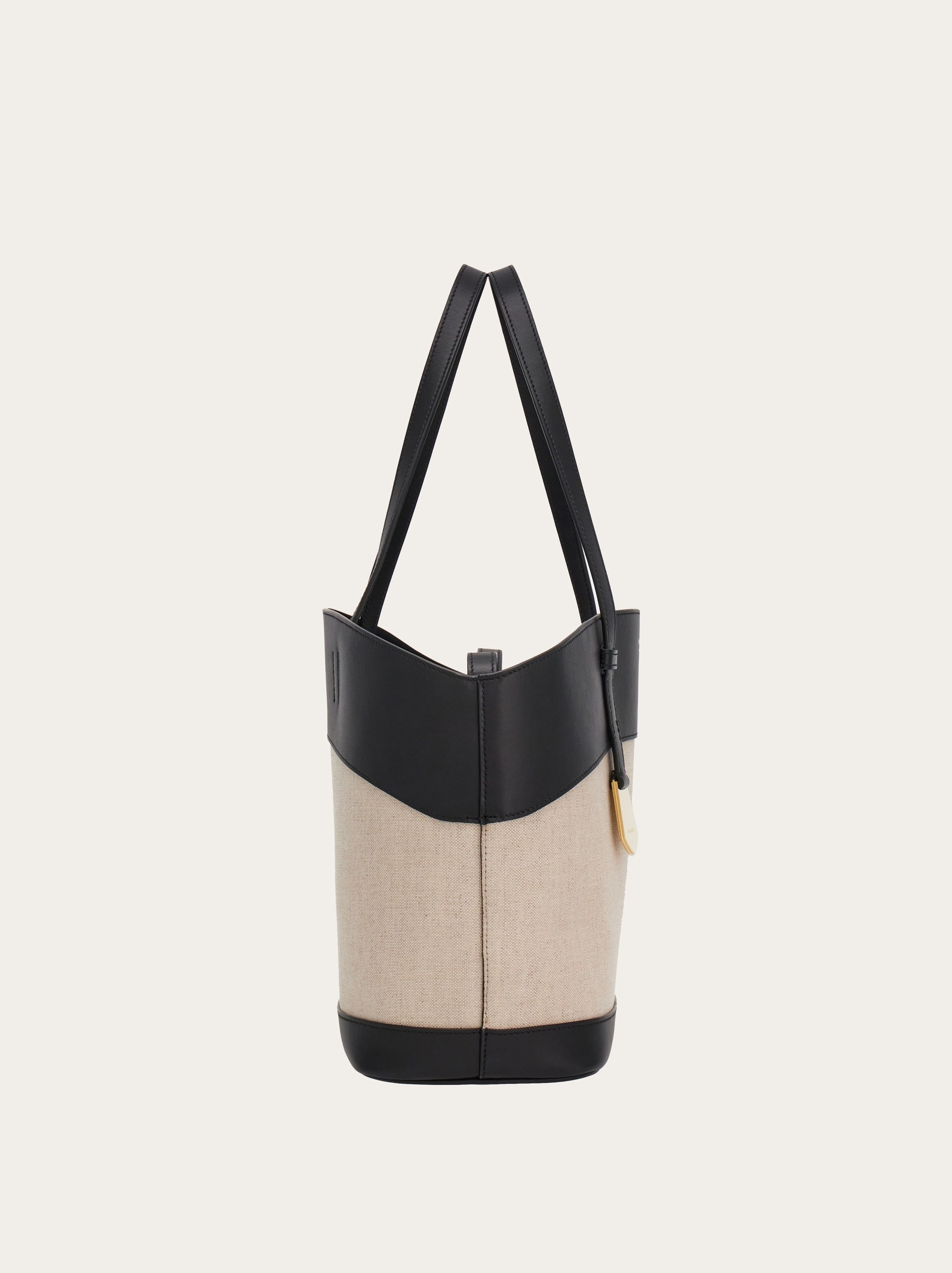 FERRAGAMO 2WAYバッグ CHARMING TOTE 216797 770619 楽天市場】フェラガモ FERRAGAMO トートバッグ レディース