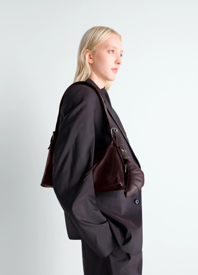 Lemaire BELTED BAGUETTE BAG IN LEATHER outlook