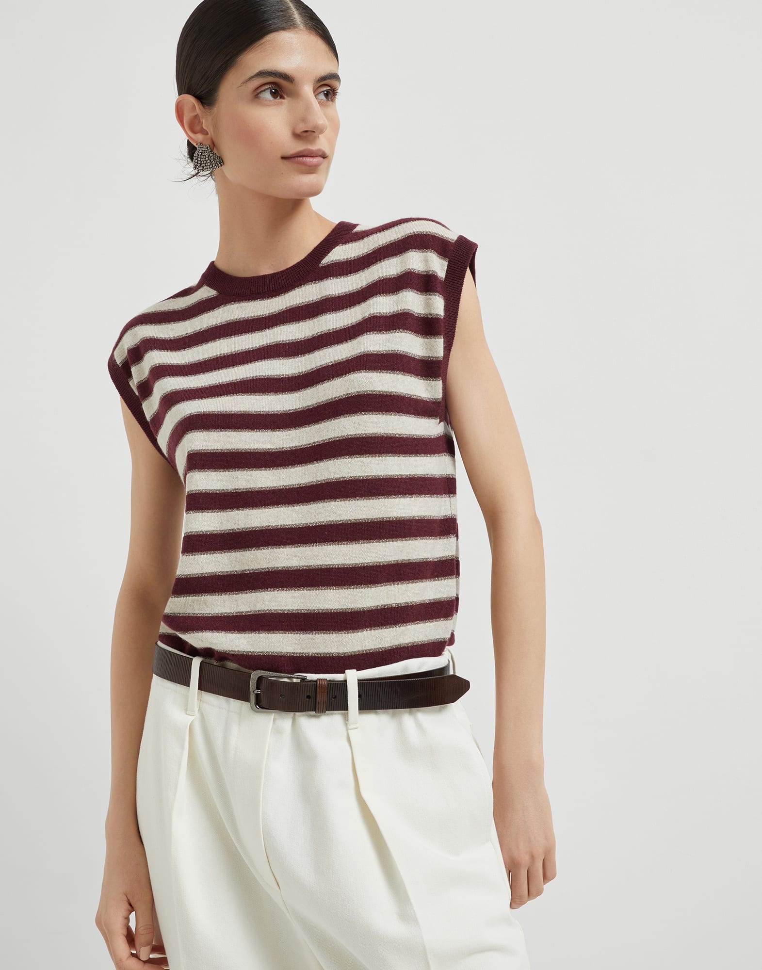 Cashmere sweater vest with sparkling stripes - 4