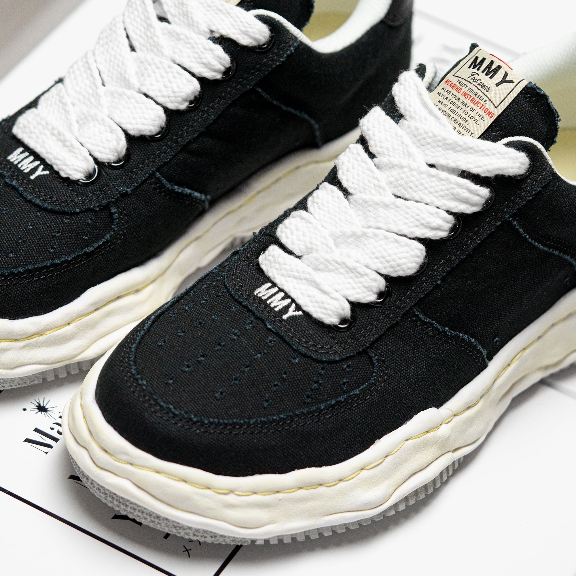 WAYNE LOW TOP CANVAS SNEAKER - BLACK - 5