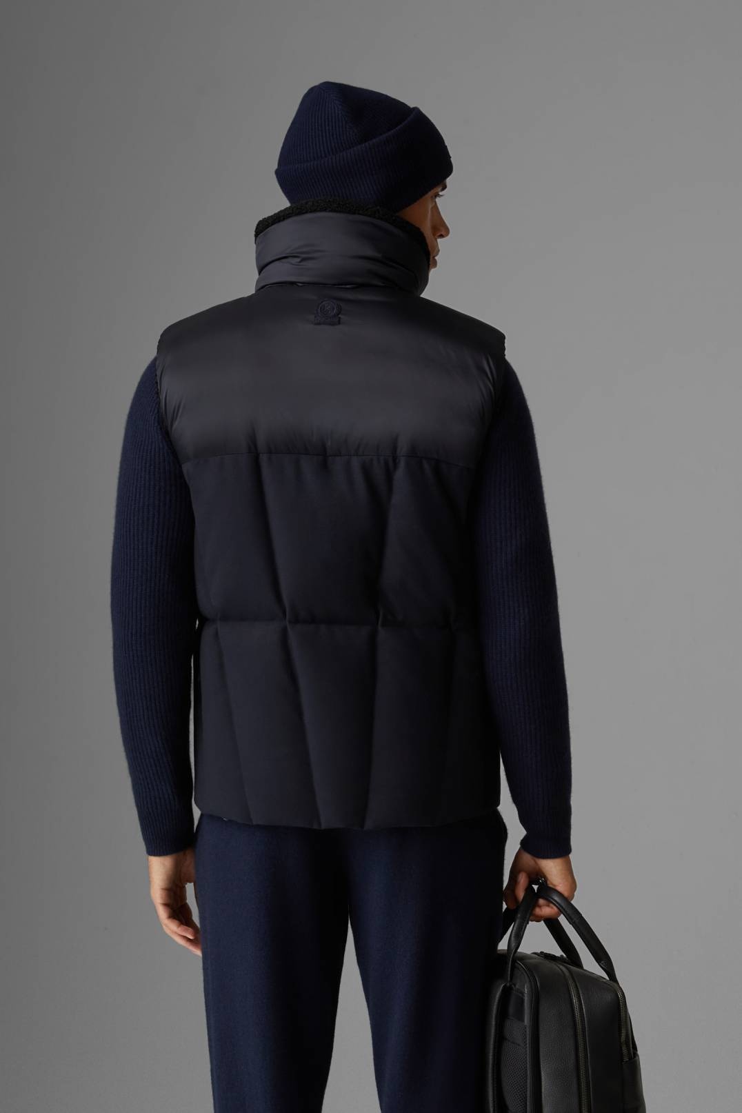 XENO REVERSIBLE DOWN WAISTCOAT IN NAVY BLUE - 3