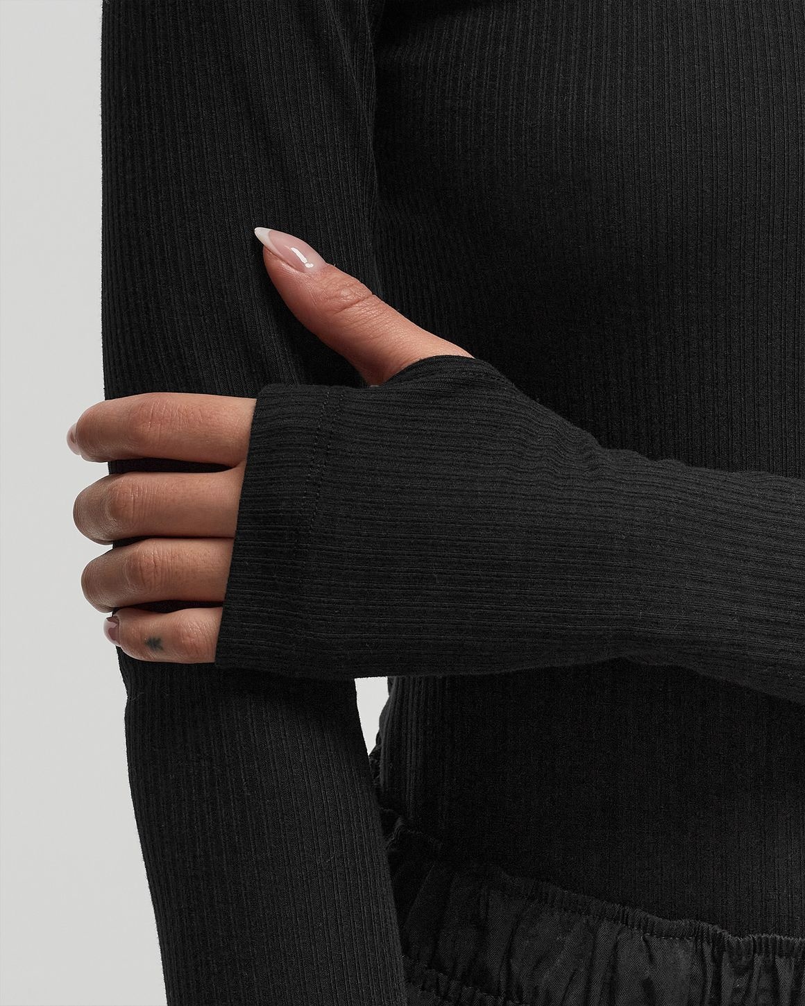 WMNS L/S TURTLE NECK SLIM TEE - 4