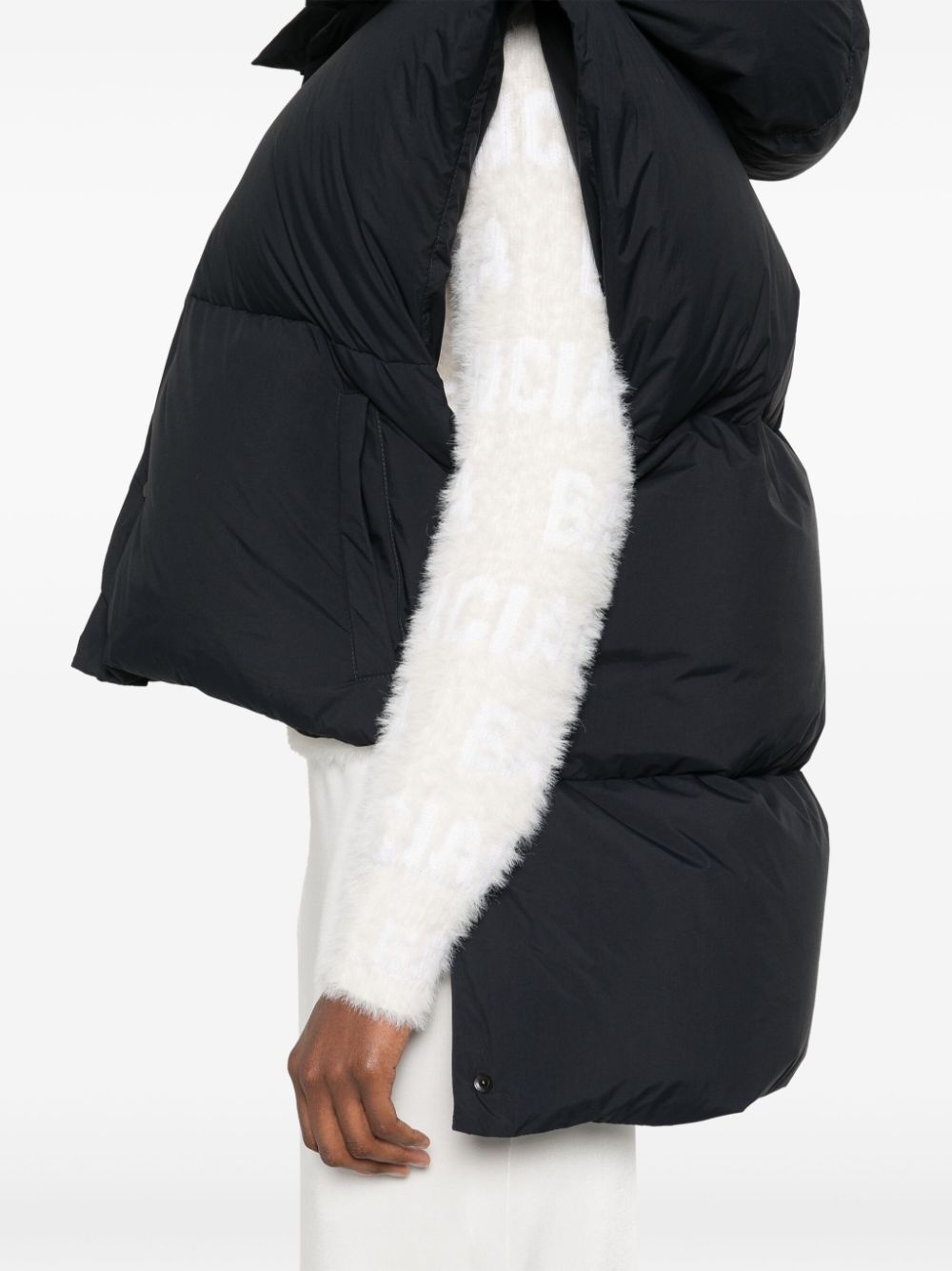 【関税込み】ALAIA Oversize asymmetric down vest SchaferandweinerShops | Alaïa Vest with stand collar
