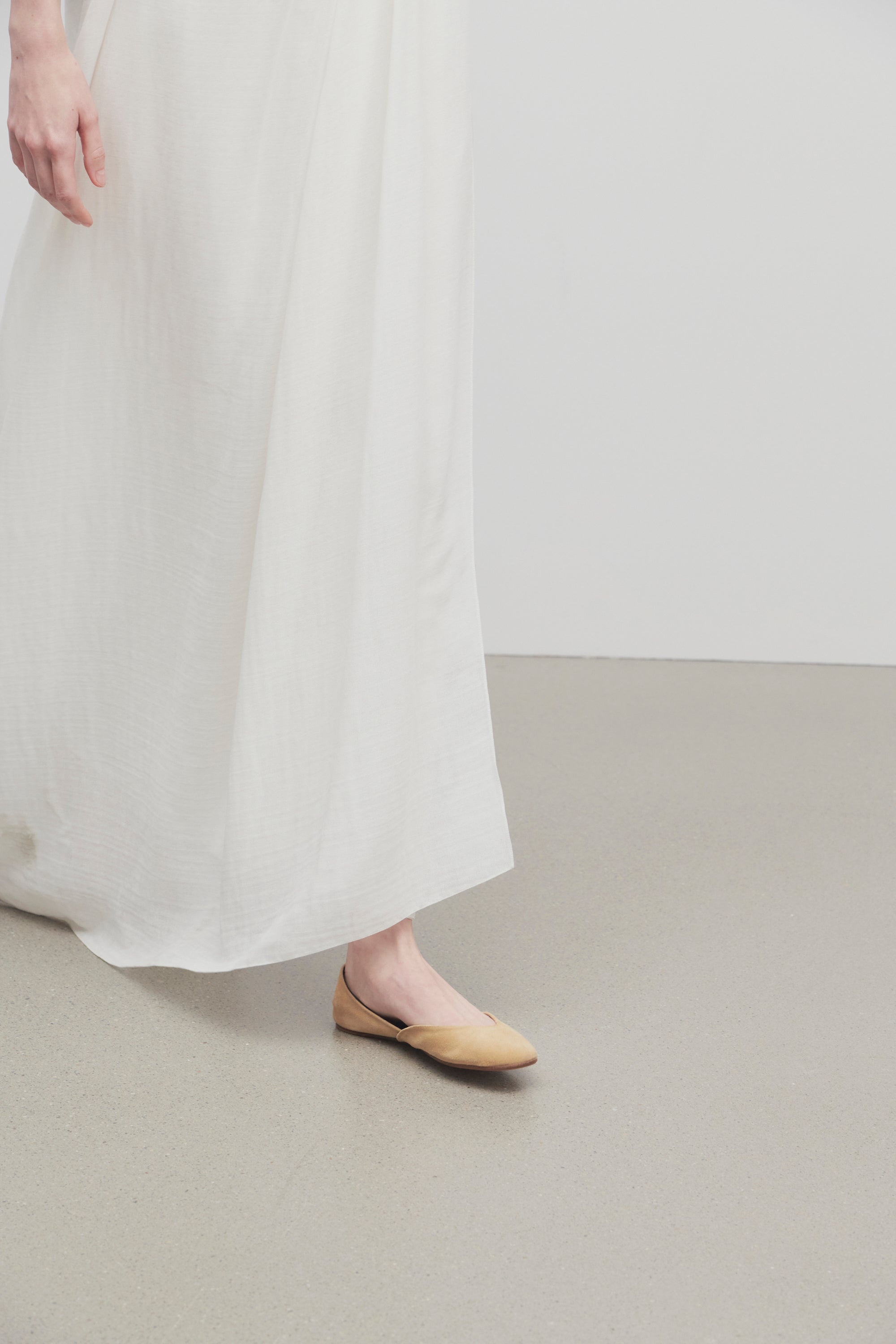 【関税&送料込】The Row Gemma Ballet Slipper Beige Suede The Row | Gemma beige suede ballet flats | Savannahs