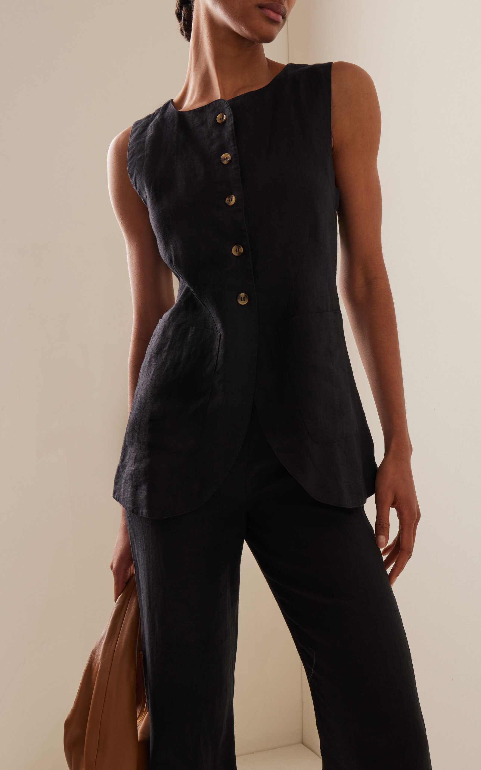 Emma Linen-Blend Vest black - 2
