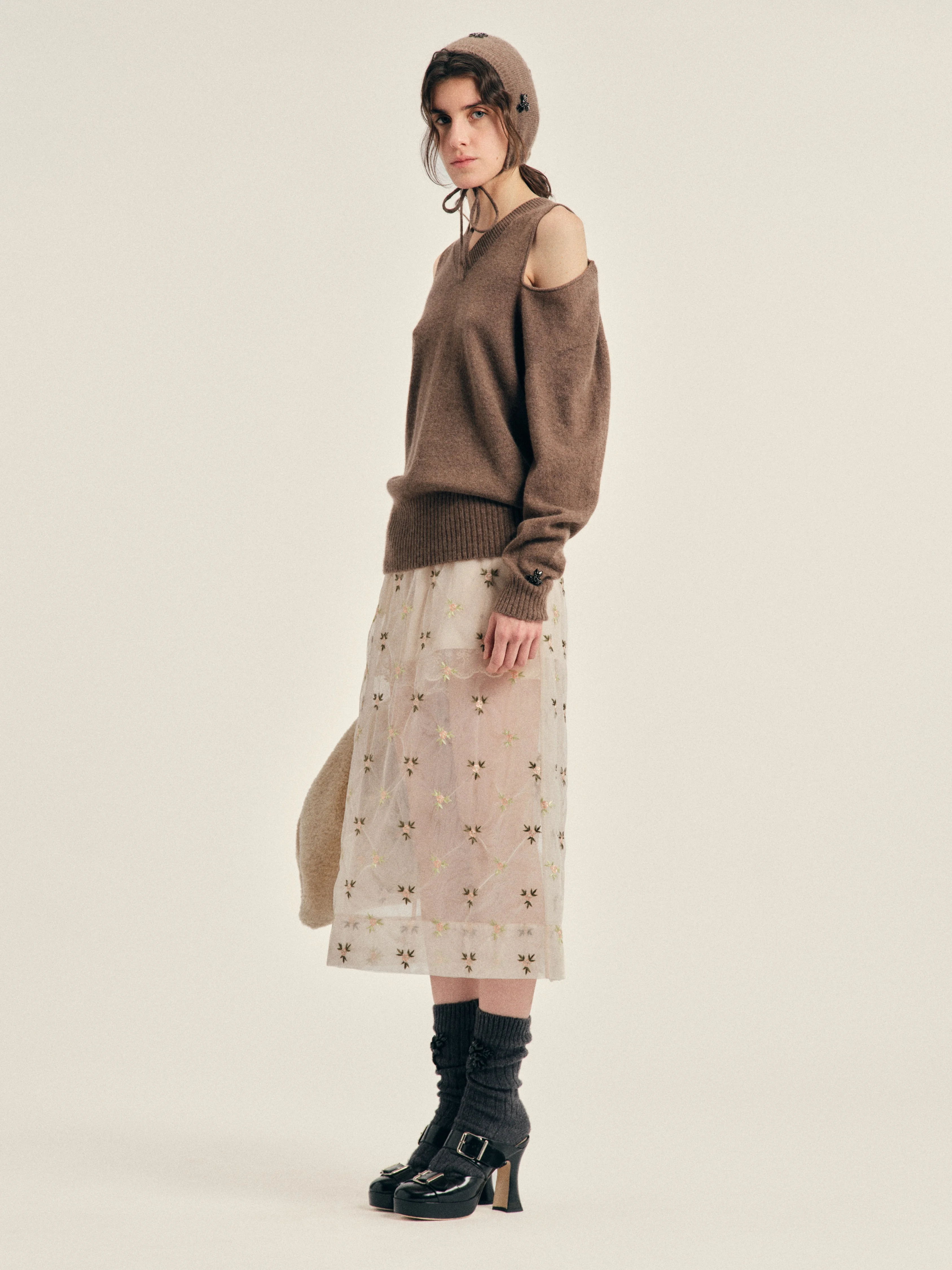 Embellished Relaxed Cashmere Slash V-Neck Jumper - 1