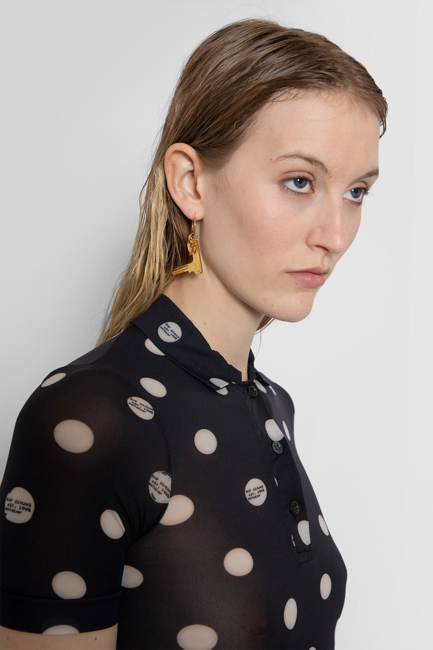 RAF SIMONS MAN GOLD EARRINGS - 3