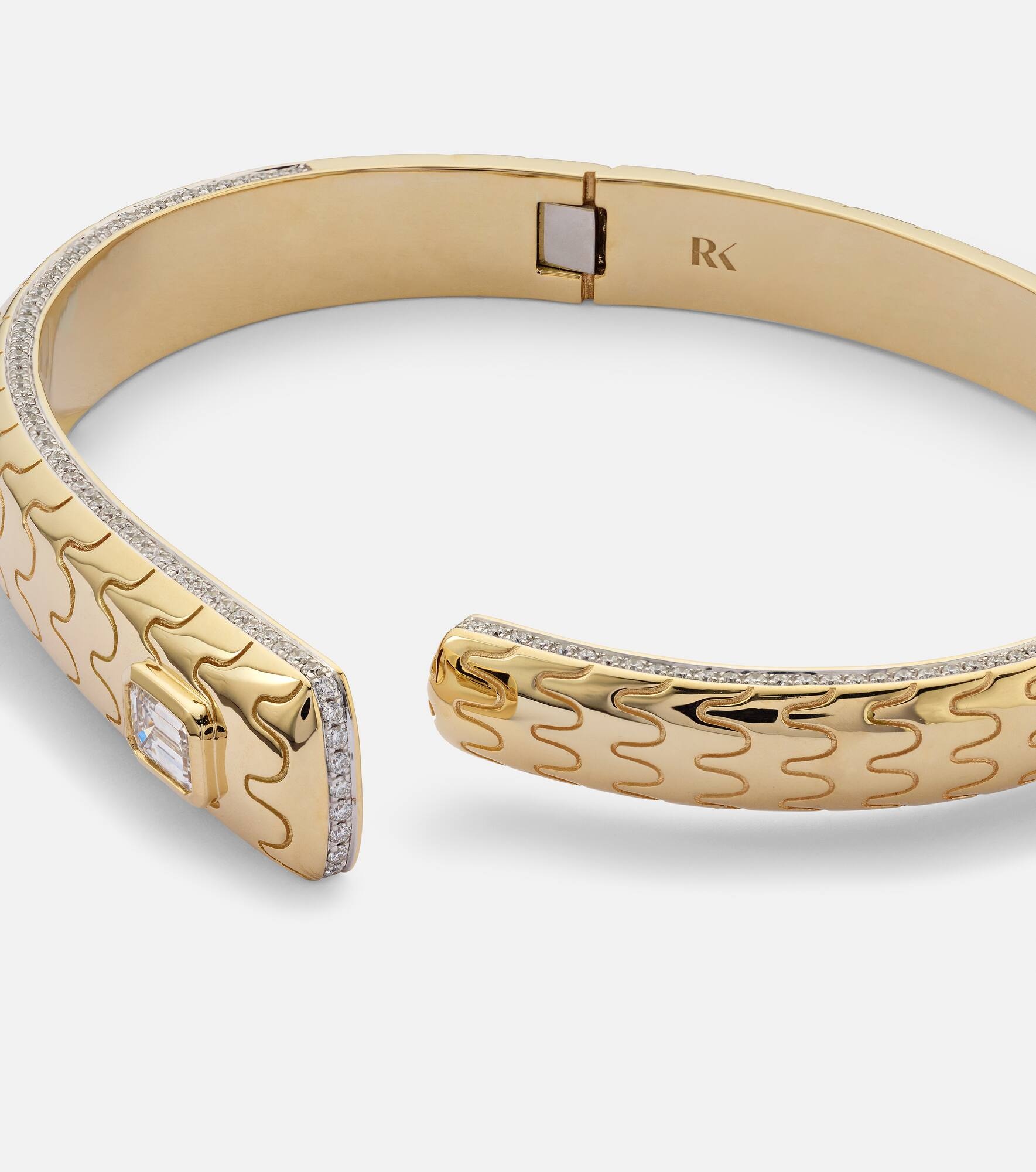 Prestige 18kt gold bangle with diamonds - 6