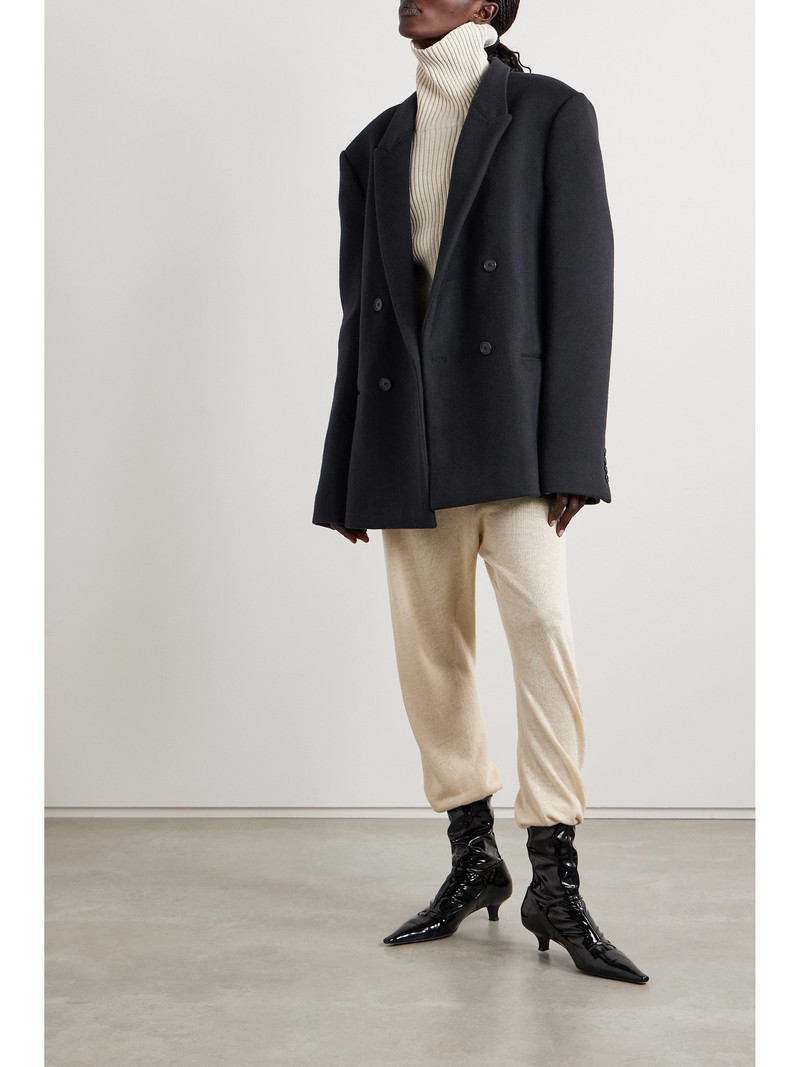 The Row Wilsonia Double-breasted Cashmere Blazer outlook