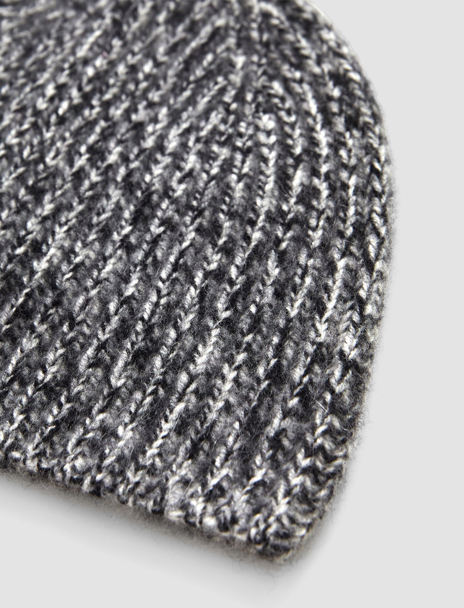 Luxe Cashmere Hat - 4