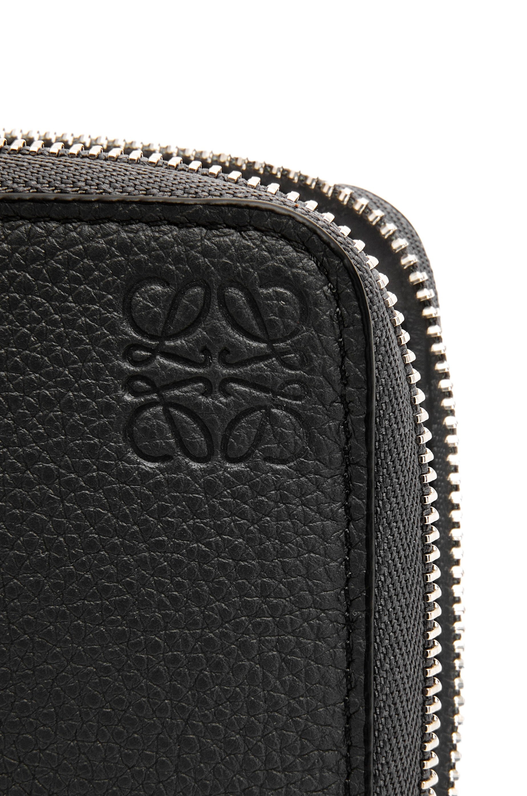 Zip around wallet in soft grained calfskin - 5