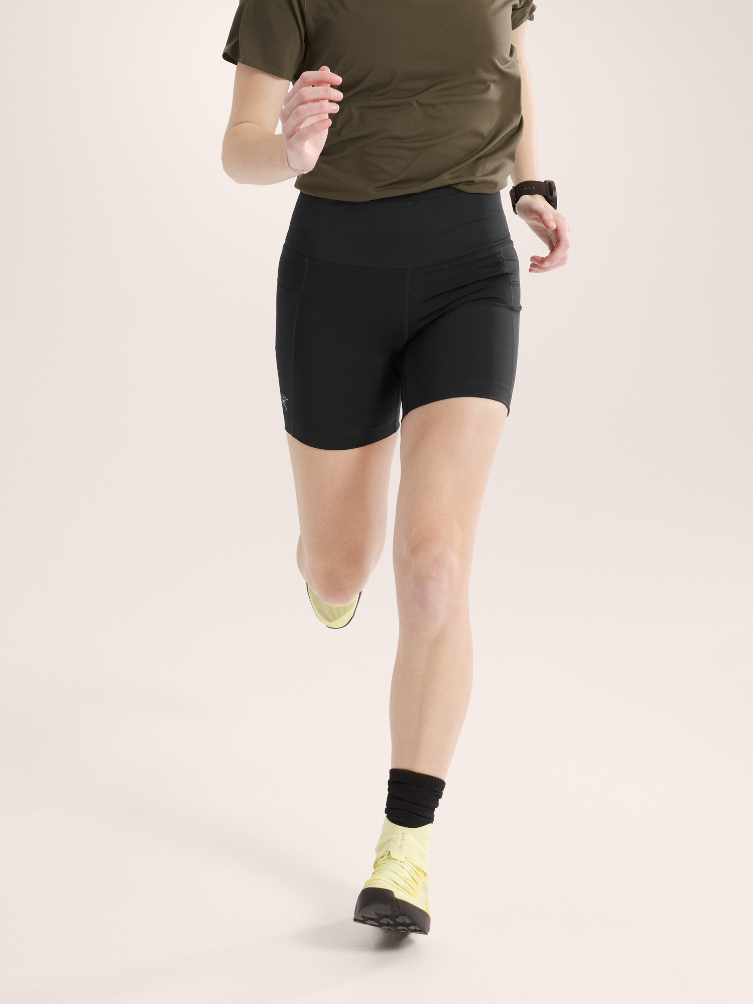 Essent High-Rise Utility Short 6" - 2
