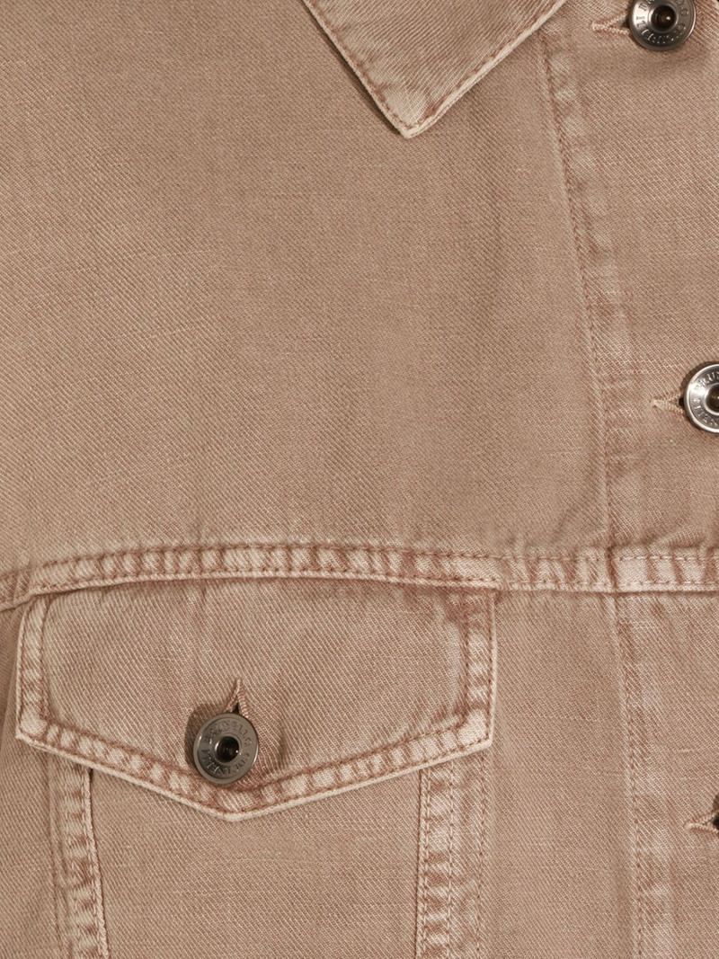 buttoned jacket 3