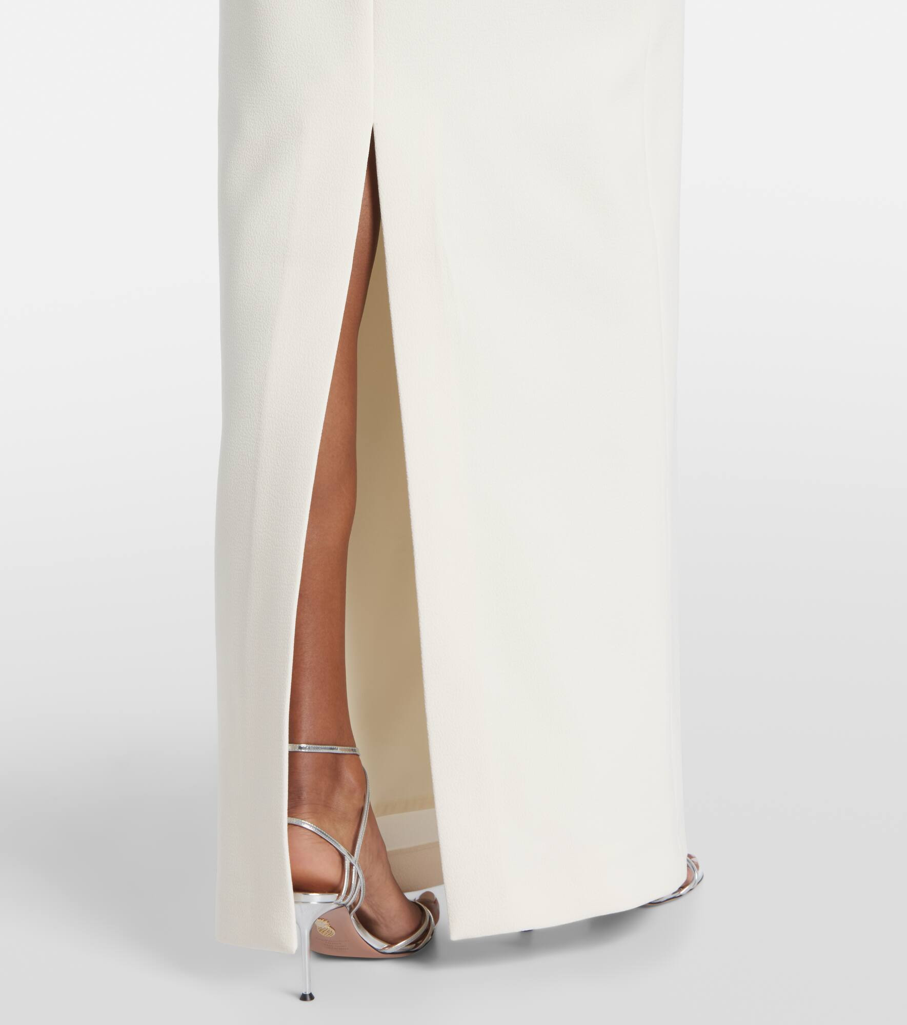 Starlight embellished halterneck gown - 5