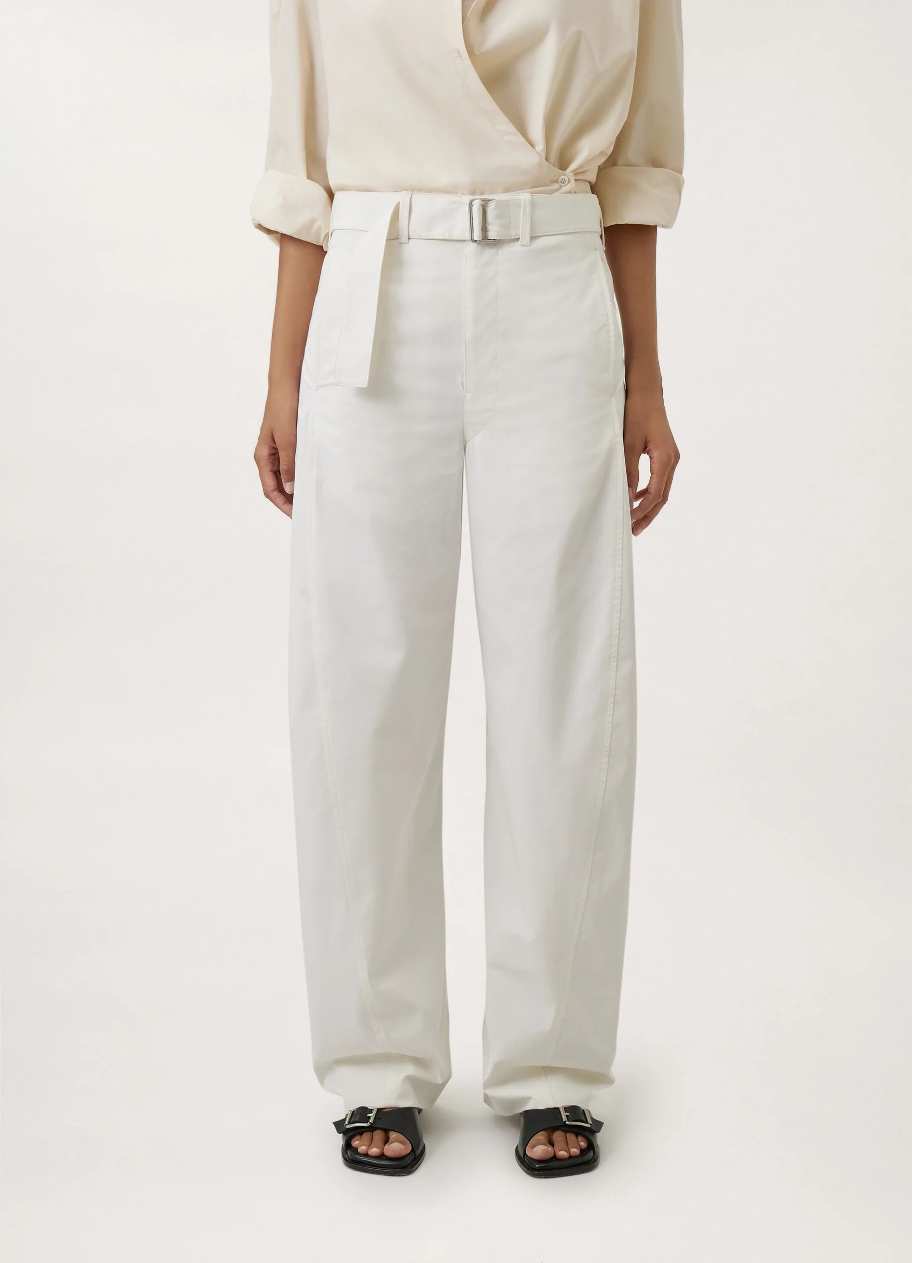 LIGHT BELTED TWISTED PANTS
COTTON TWILL - 3