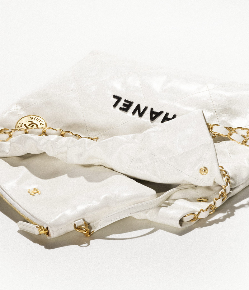 CHANEL 22 Small Handbag 3