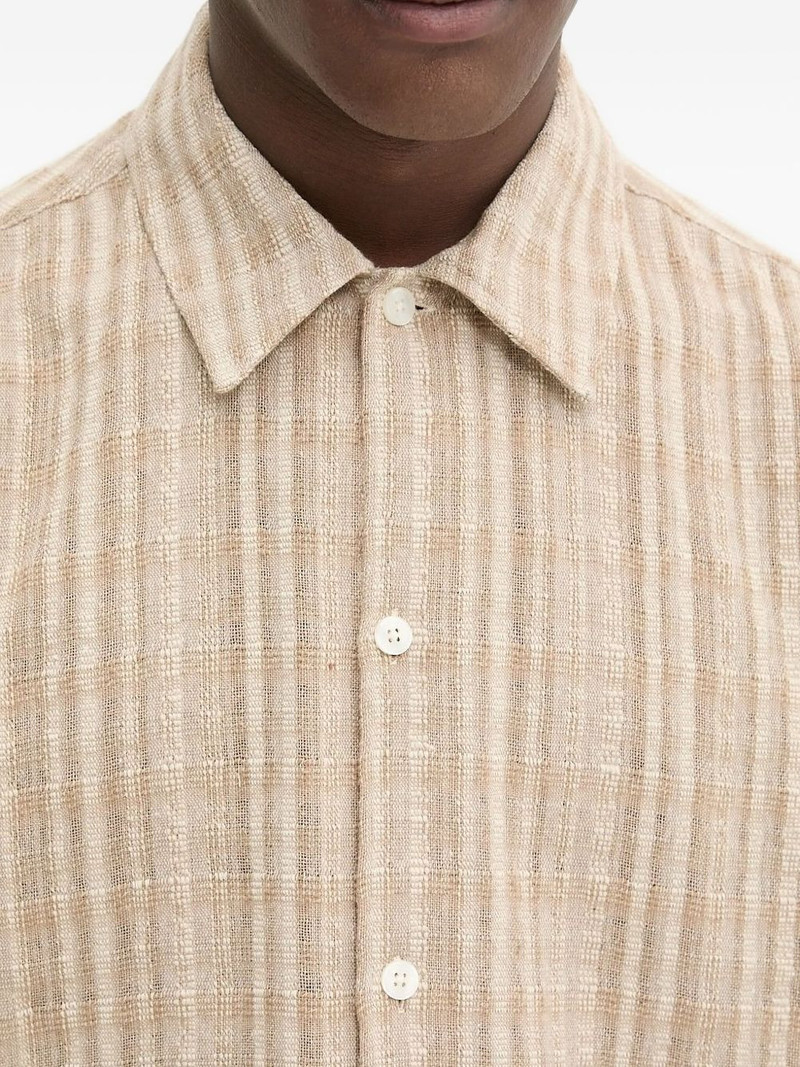 checked short-sleeve shirt 4