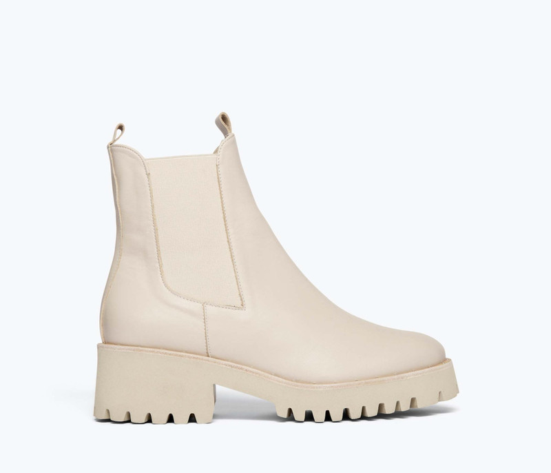 BROOKE RAIN RESISTANT BOOT 1