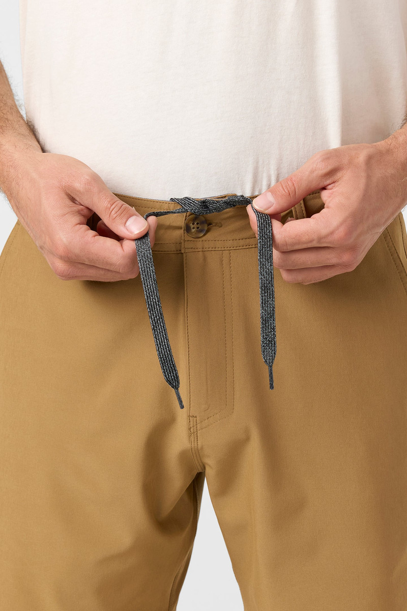 Reserve Solid 17" Hybrid Shorts 7