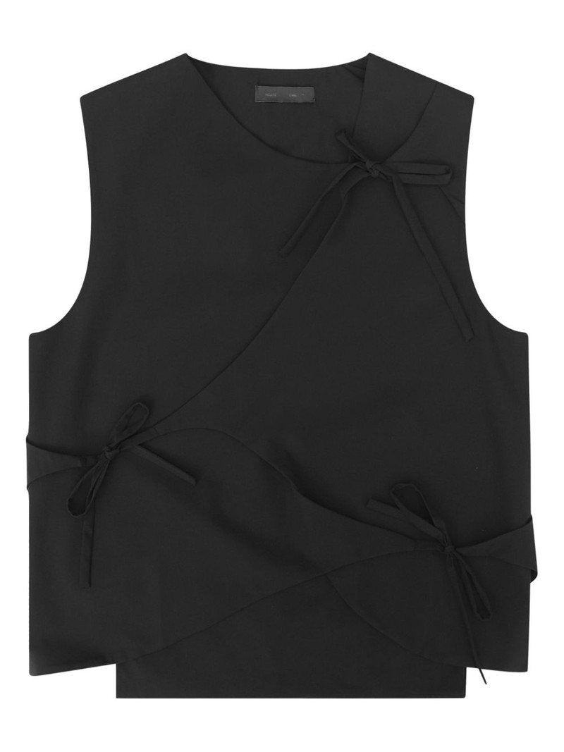 tie-fastening layered vest 1