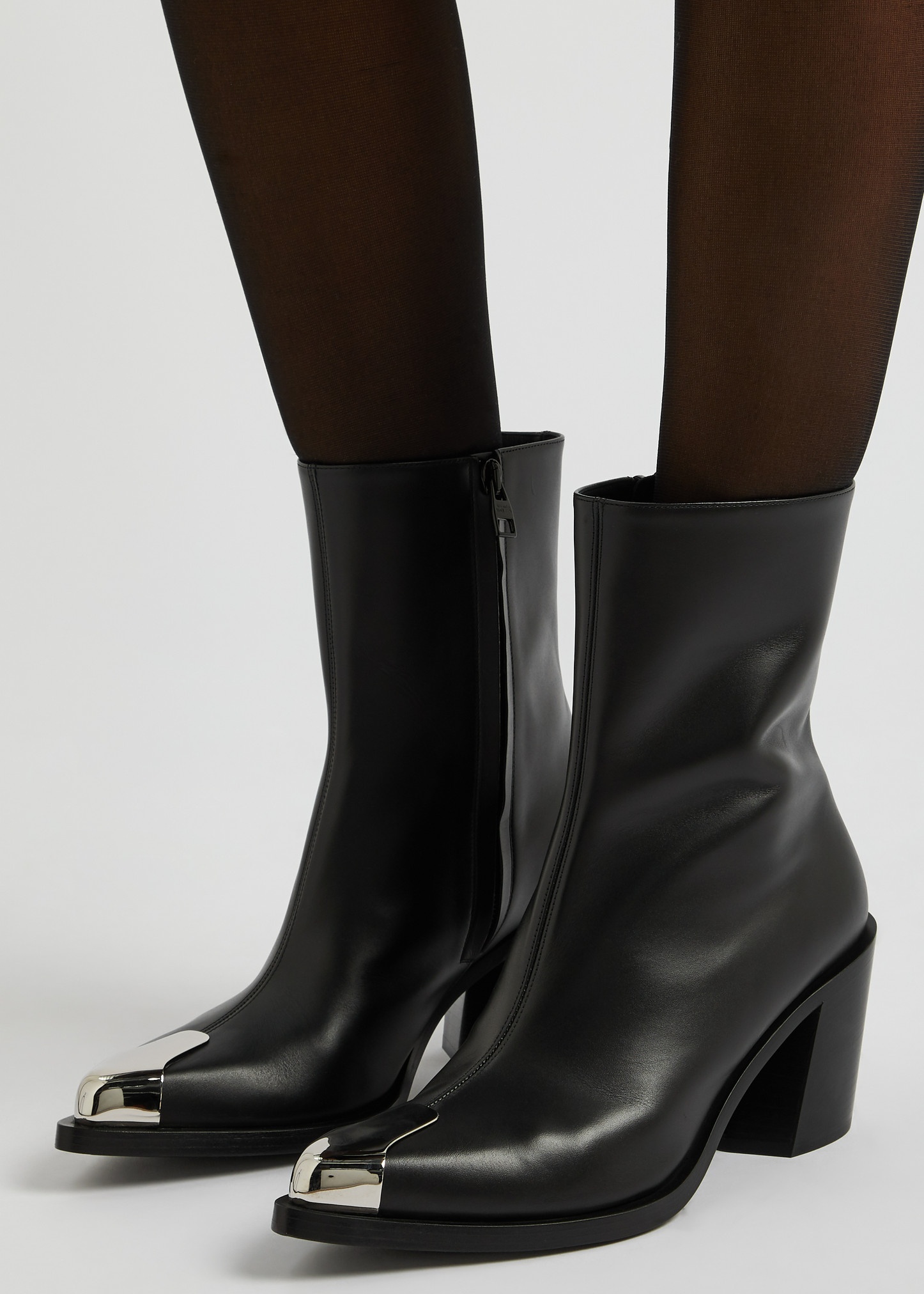 Leather ankle boots - 6