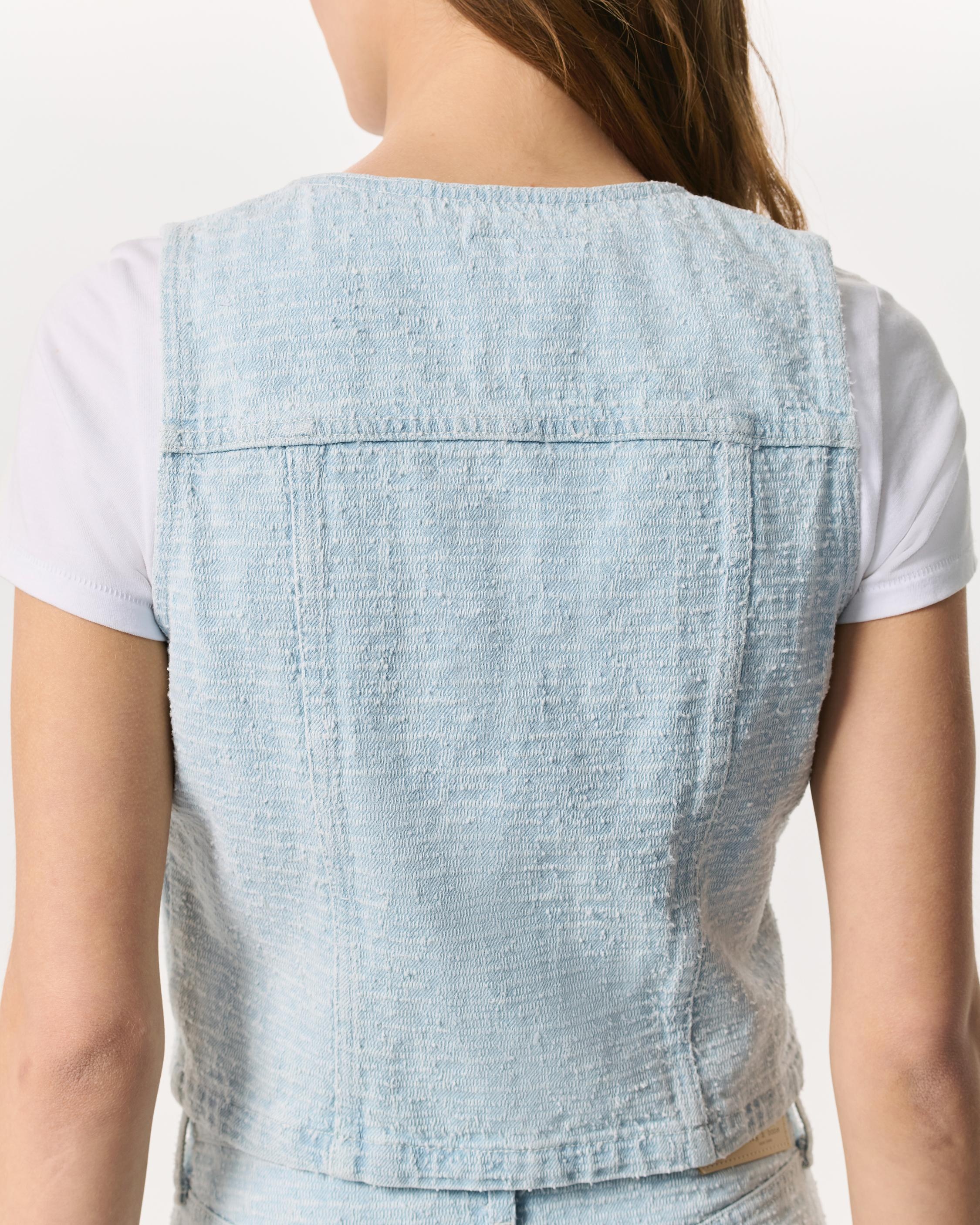 Juliana Textured Denim Vest
Lightweight Rigid Denim - 6