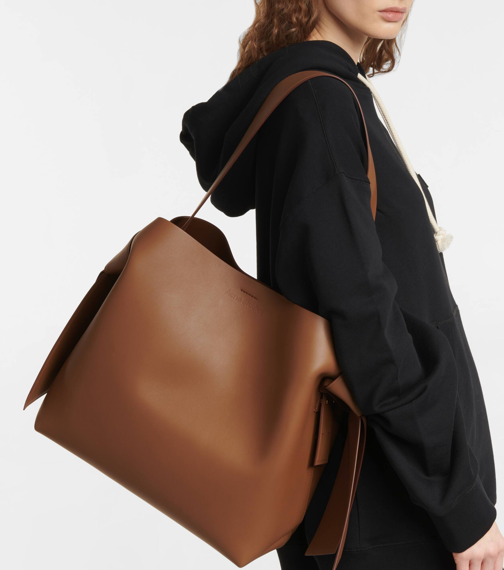 Musubi Medium leather shoulder bag - 2